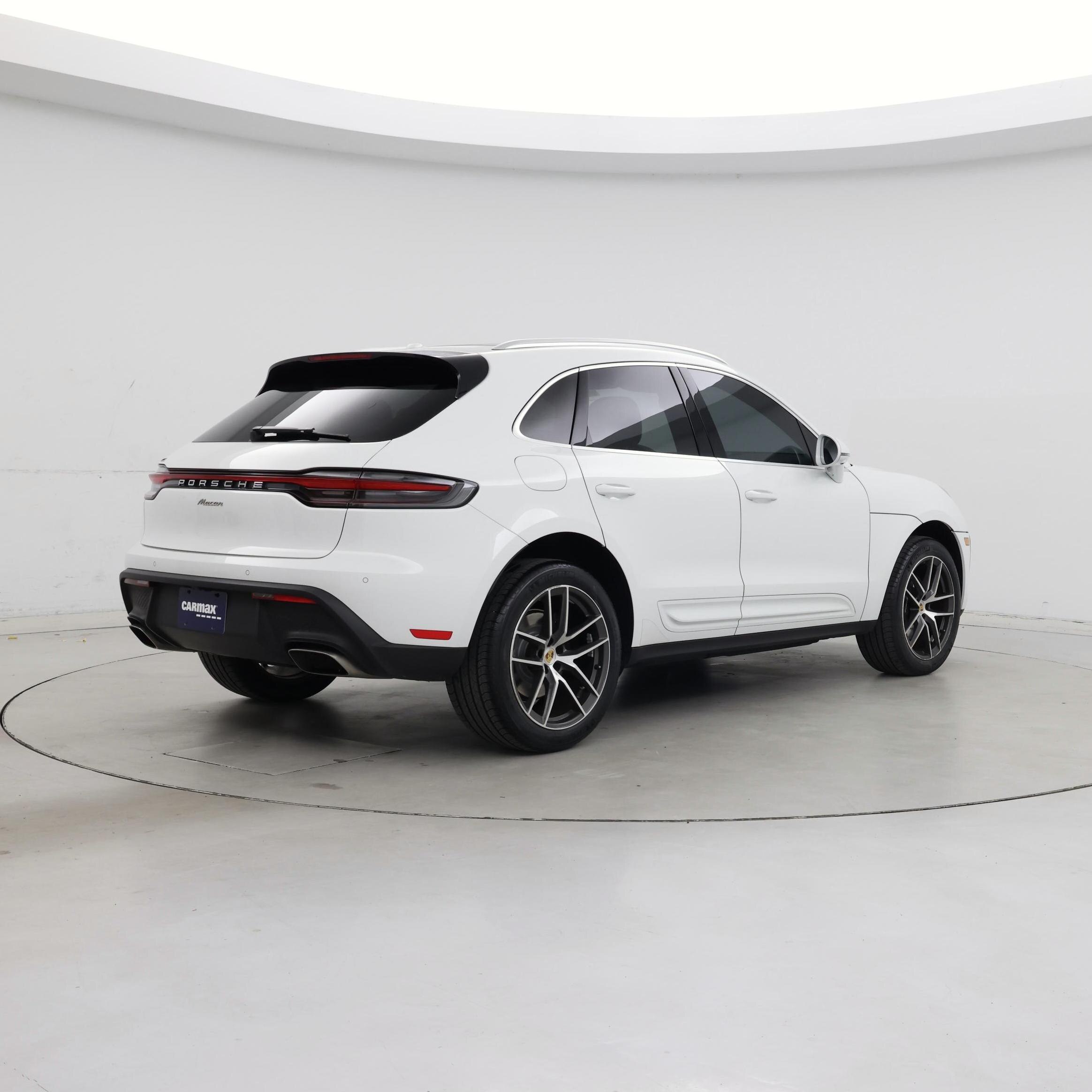 Thumbnail: 2023 Porsche Macan - 8