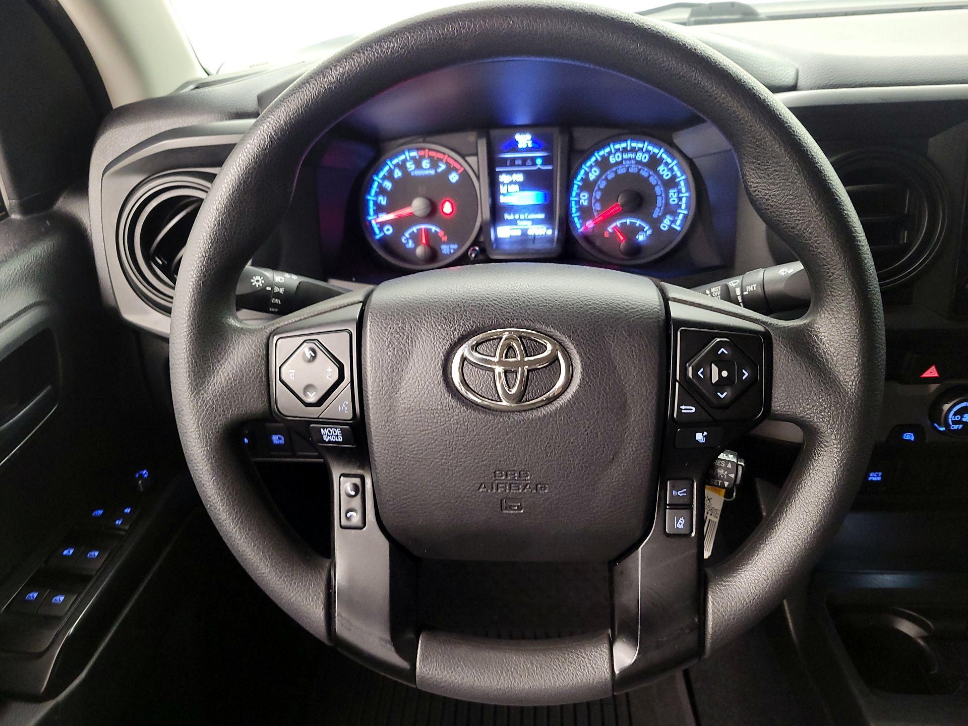 Thumbnail: 2022 Toyota Tacoma - 10