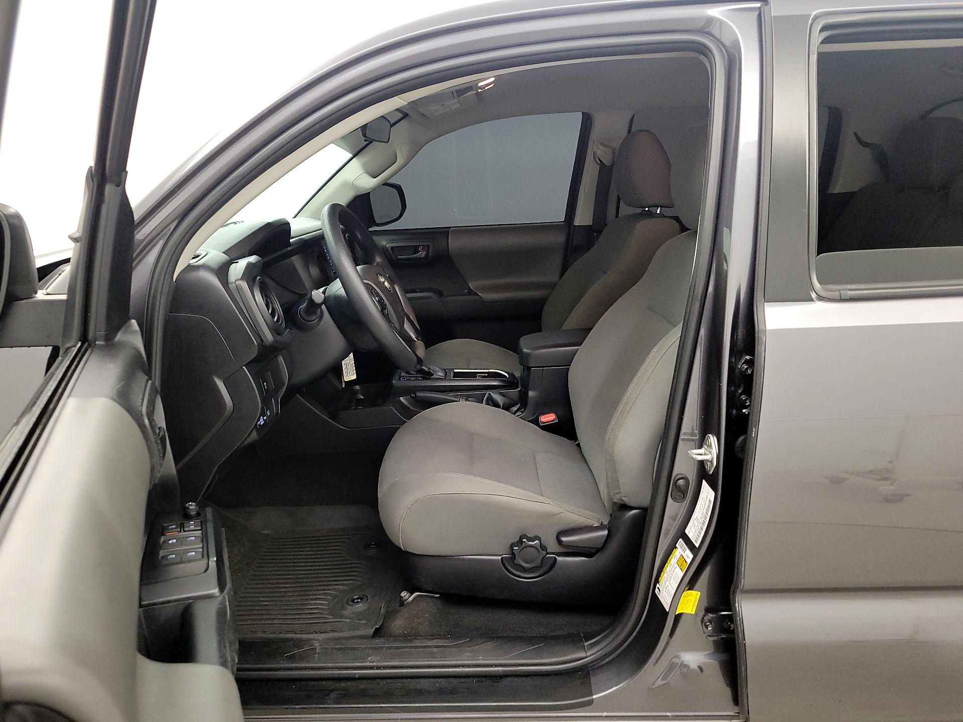 Thumbnail: 2022 Toyota Tacoma - 11