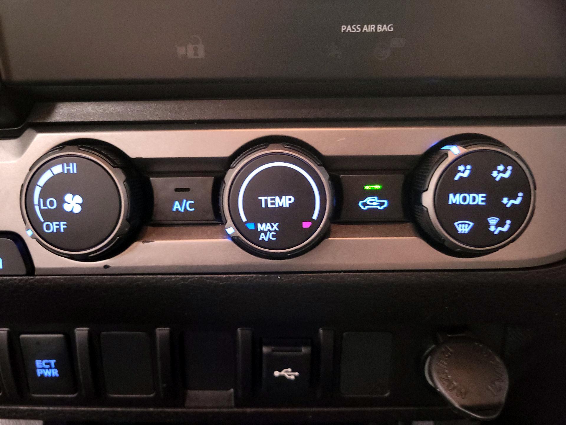 Thumbnail: 2022 Toyota Tacoma - 16