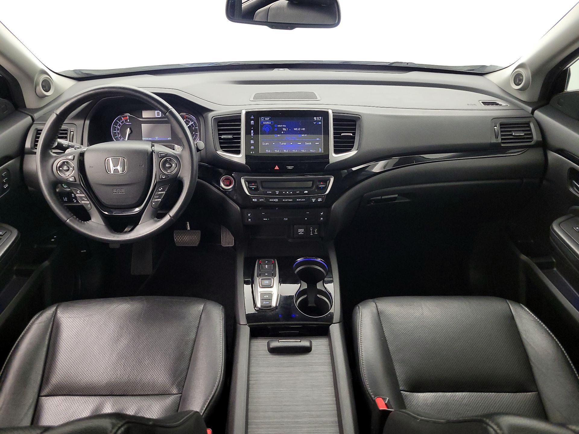 Thumbnail: 2017 Honda Pilot - 9