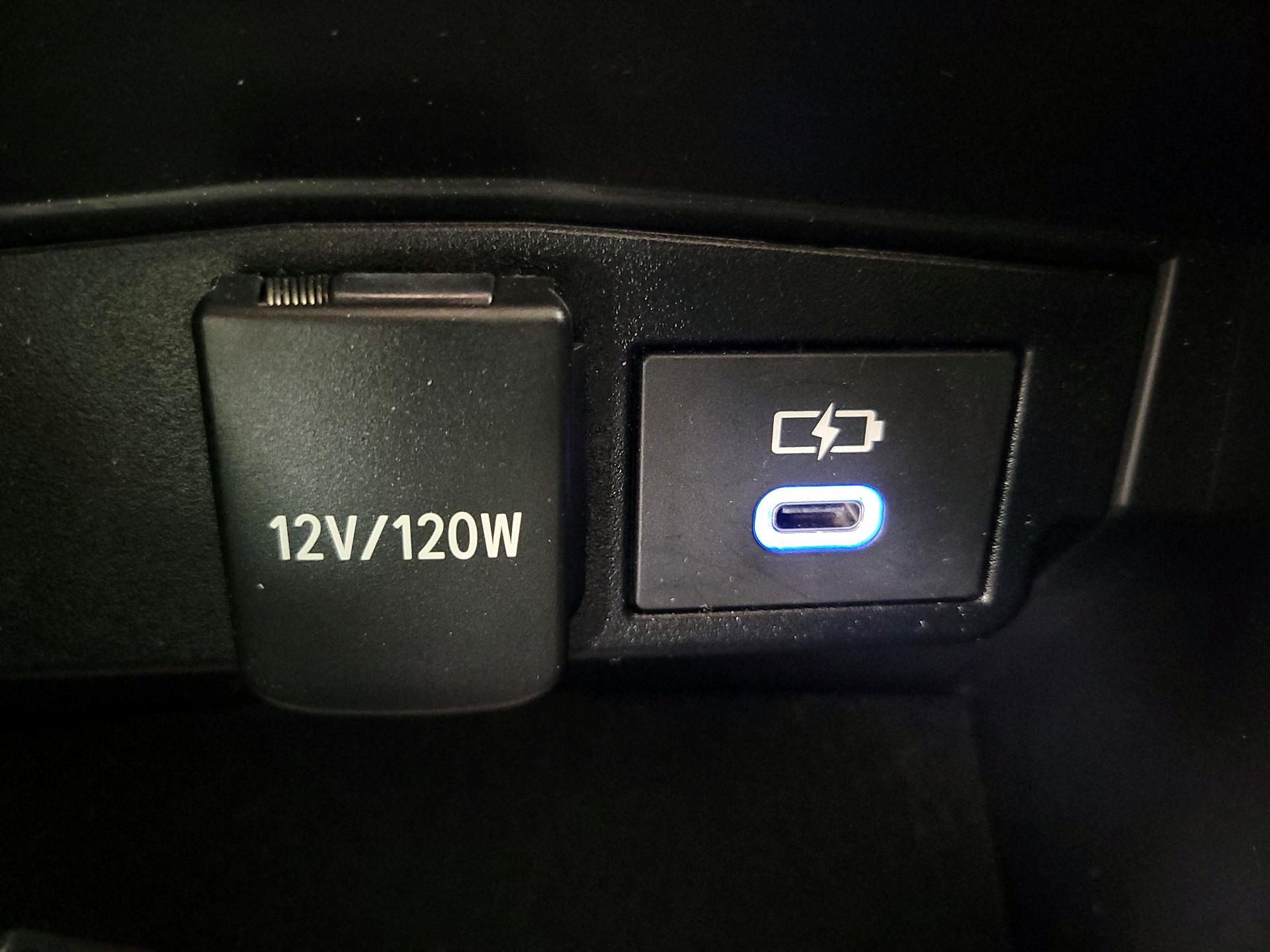 Thumbnail: 2022 Toyota Corolla - 18