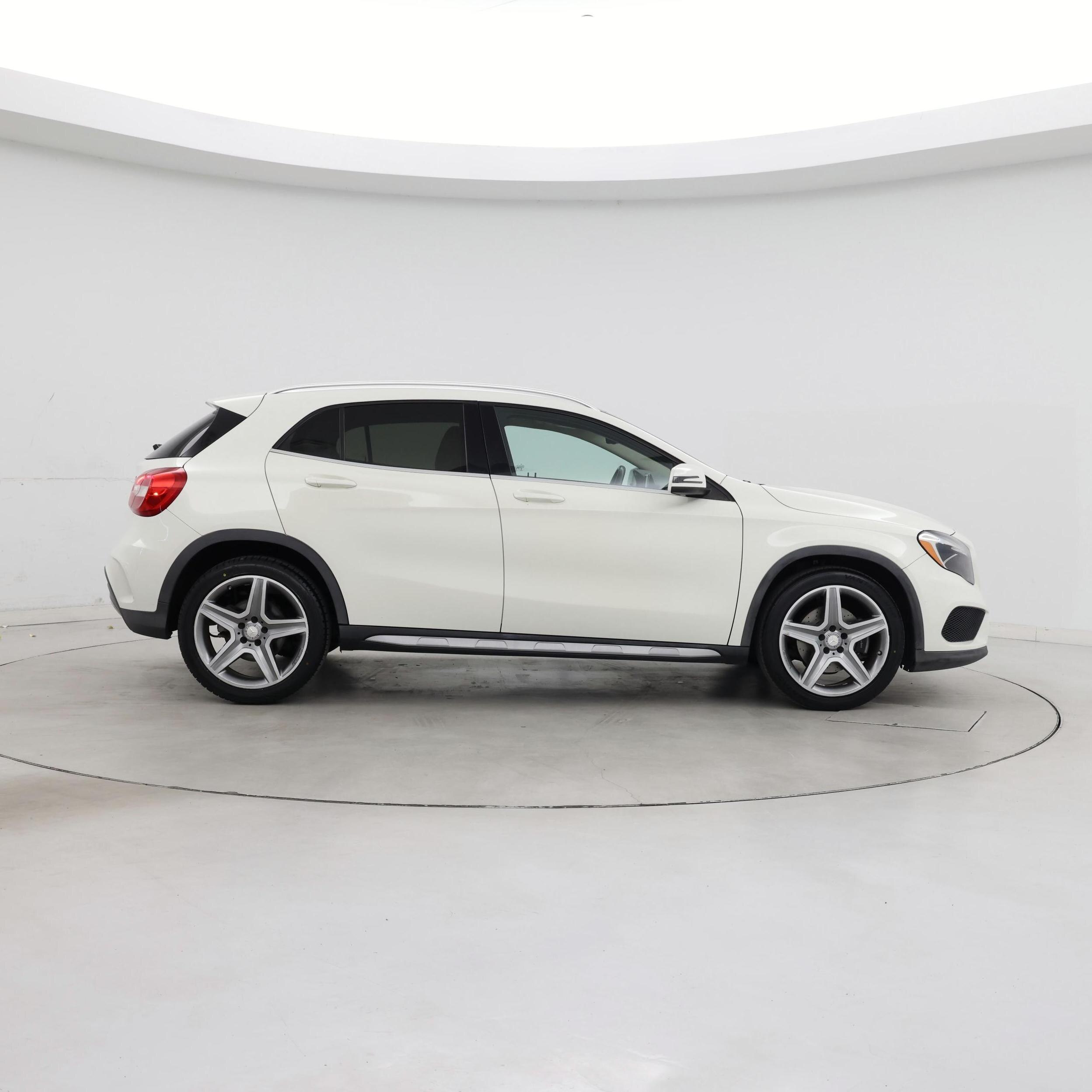 Thumbnail: 2015 Mercedes-Benz GLA - 7