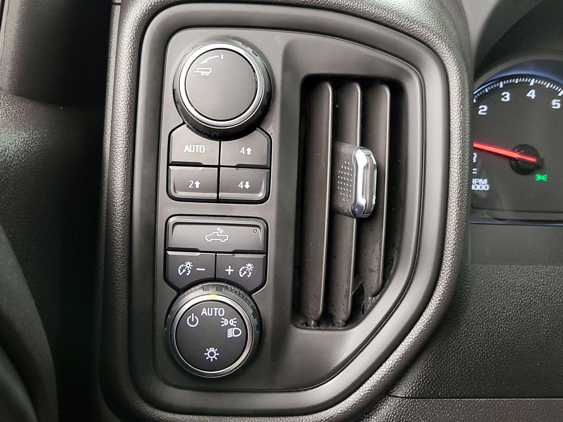 Thumbnail: 2023 Chevrolet Silverado 1500 - 13