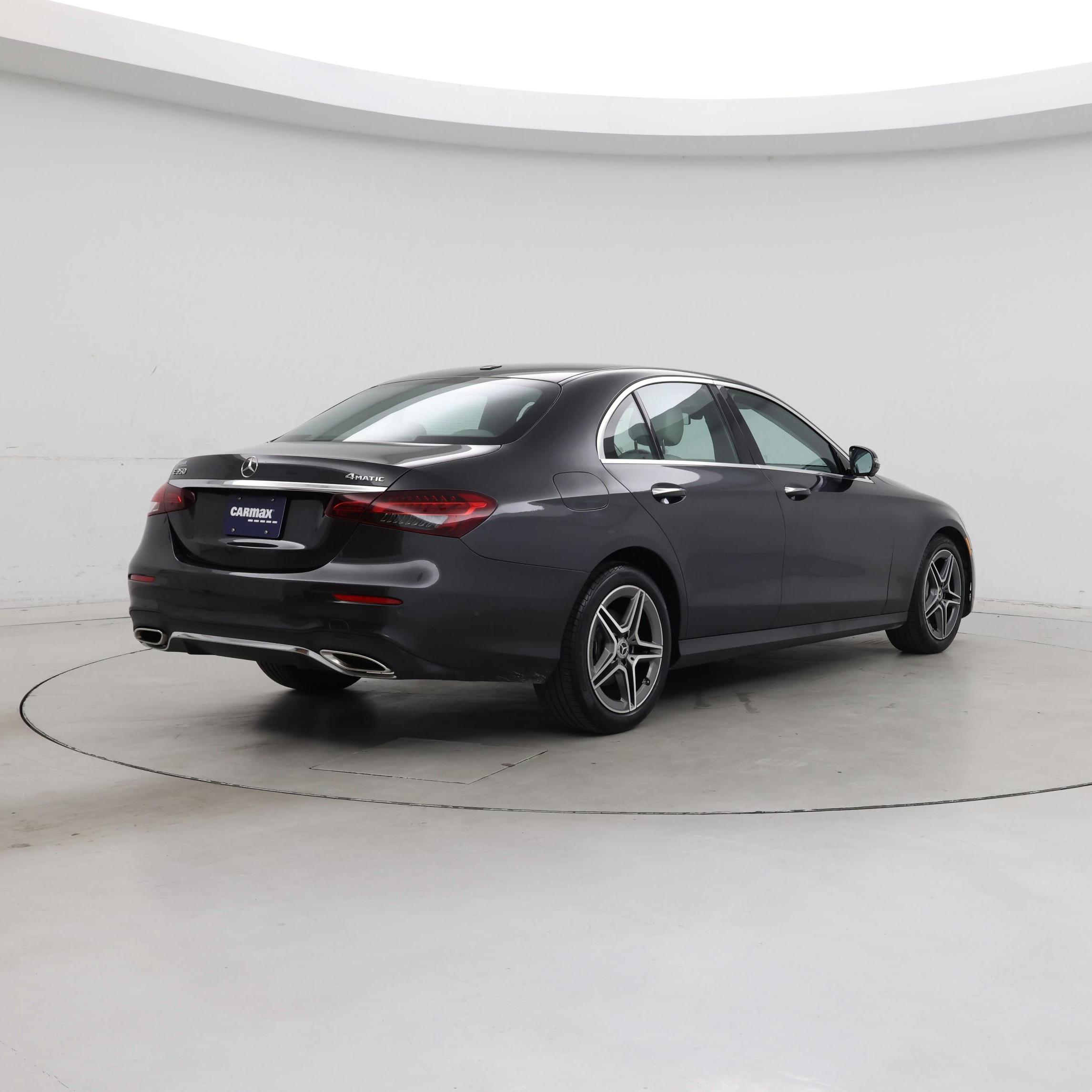 Thumbnail: 2022 Mercedes-Benz E-Class - 8