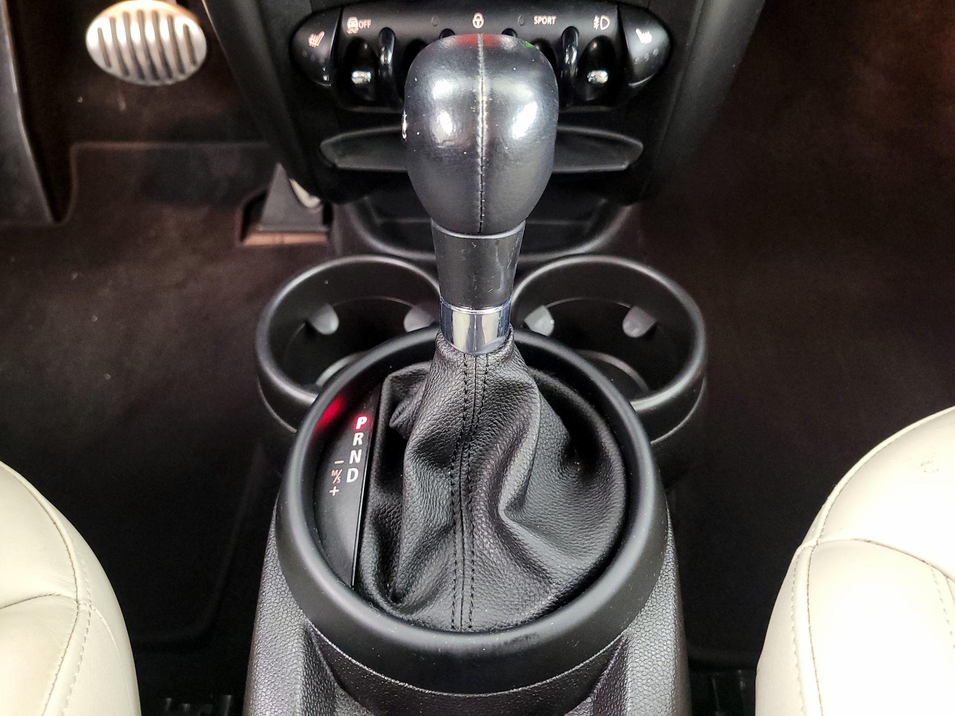 Thumbnail: 2015 MINI Cooper Countryman - 17