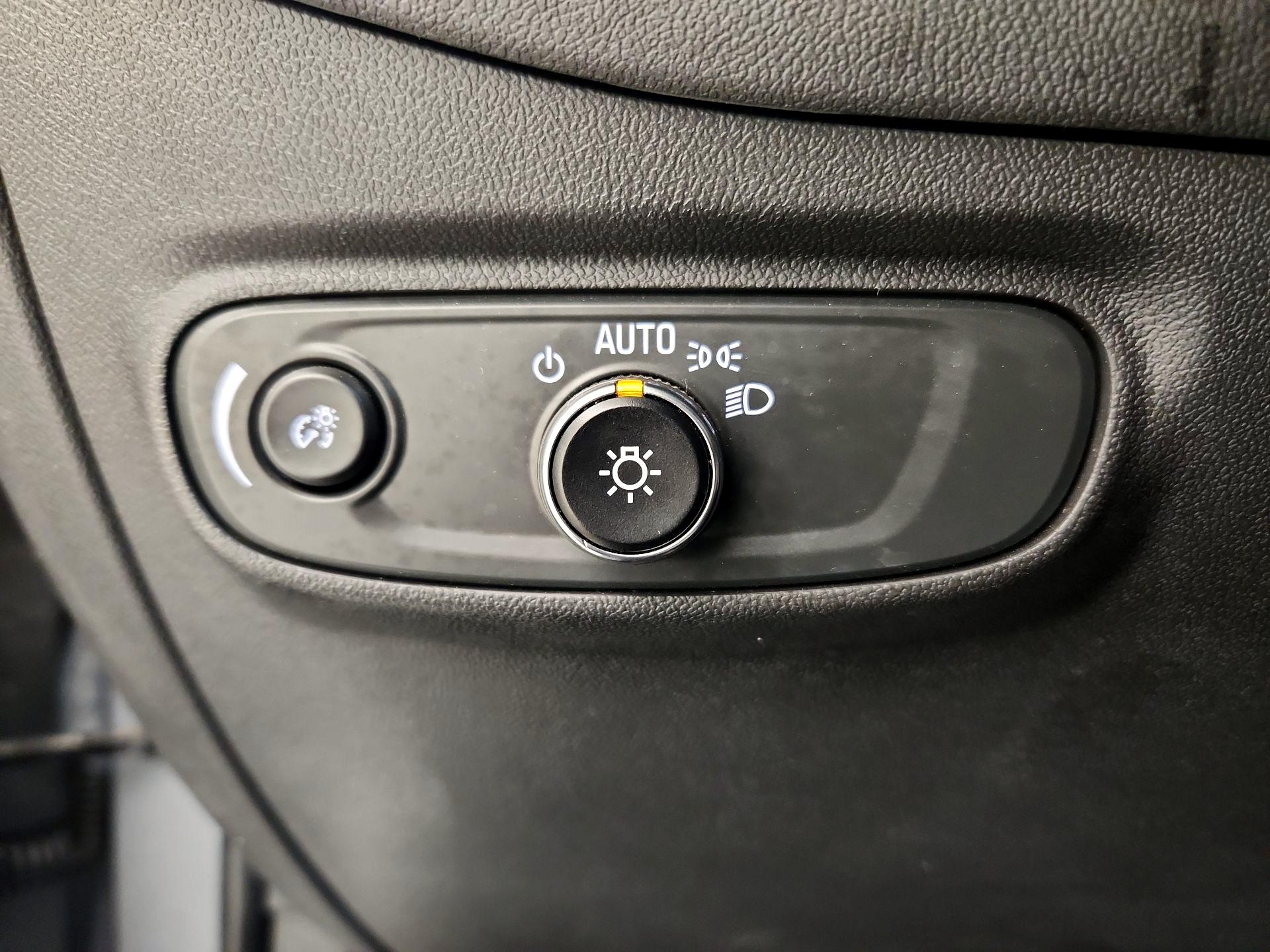 Thumbnail: 2023 Chevrolet Equinox - 13