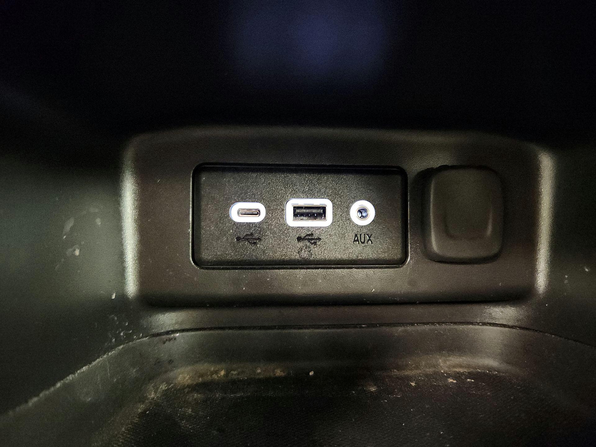 Thumbnail: 2023 Chevrolet Equinox - 18