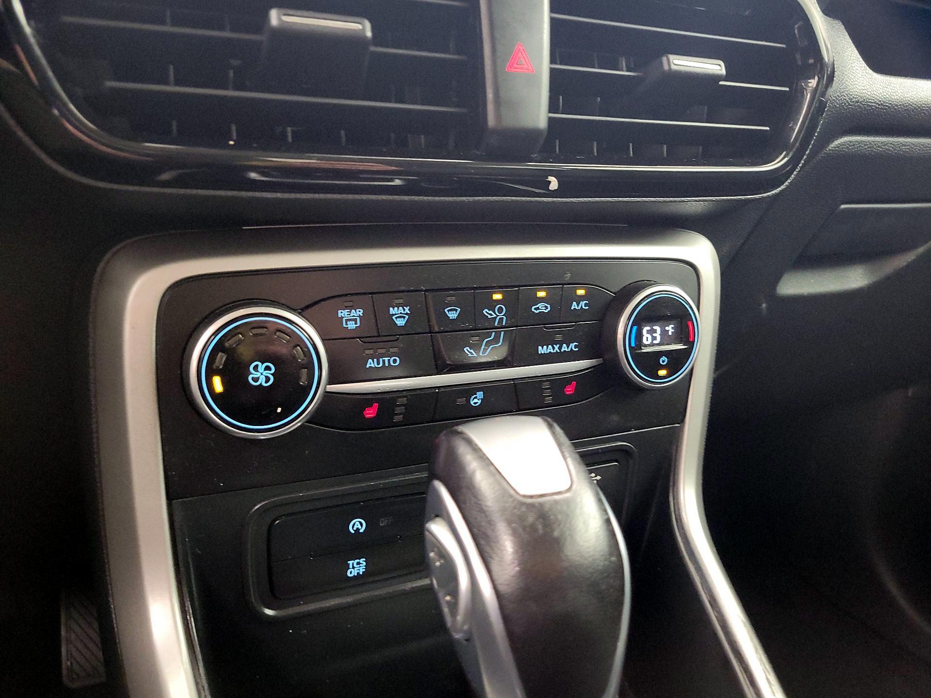 Thumbnail: 2021 Ford EcoSport - 16