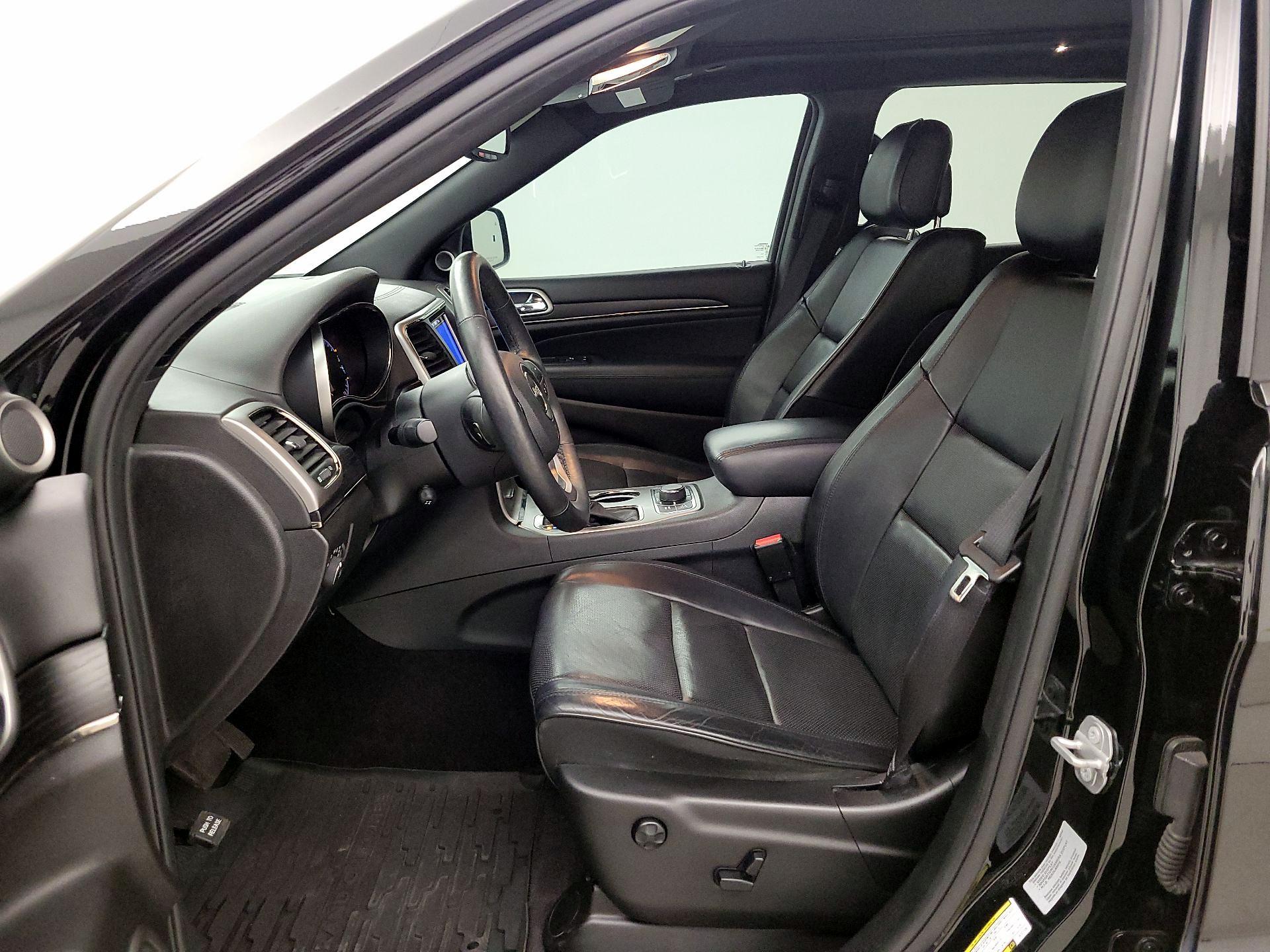 Thumbnail: 2018 Jeep Grand Cherokee - 11