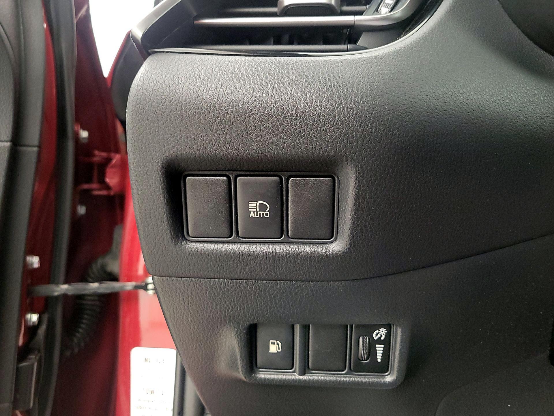 Thumbnail: 2019 Toyota C-HR - 13