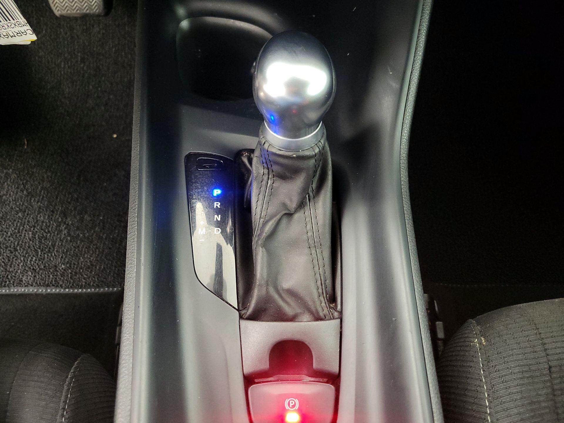 Thumbnail: 2019 Toyota C-HR - 17