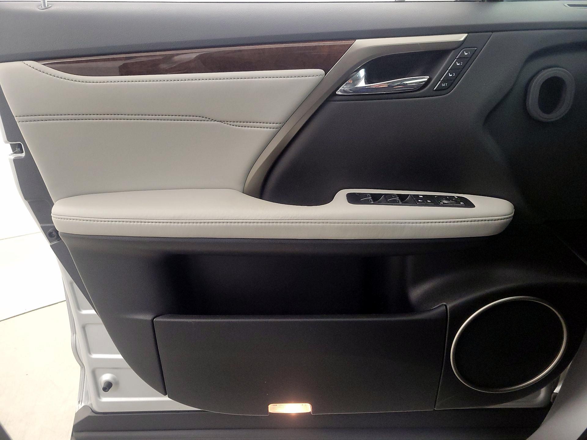 Thumbnail: 2016 Lexus RX - 12