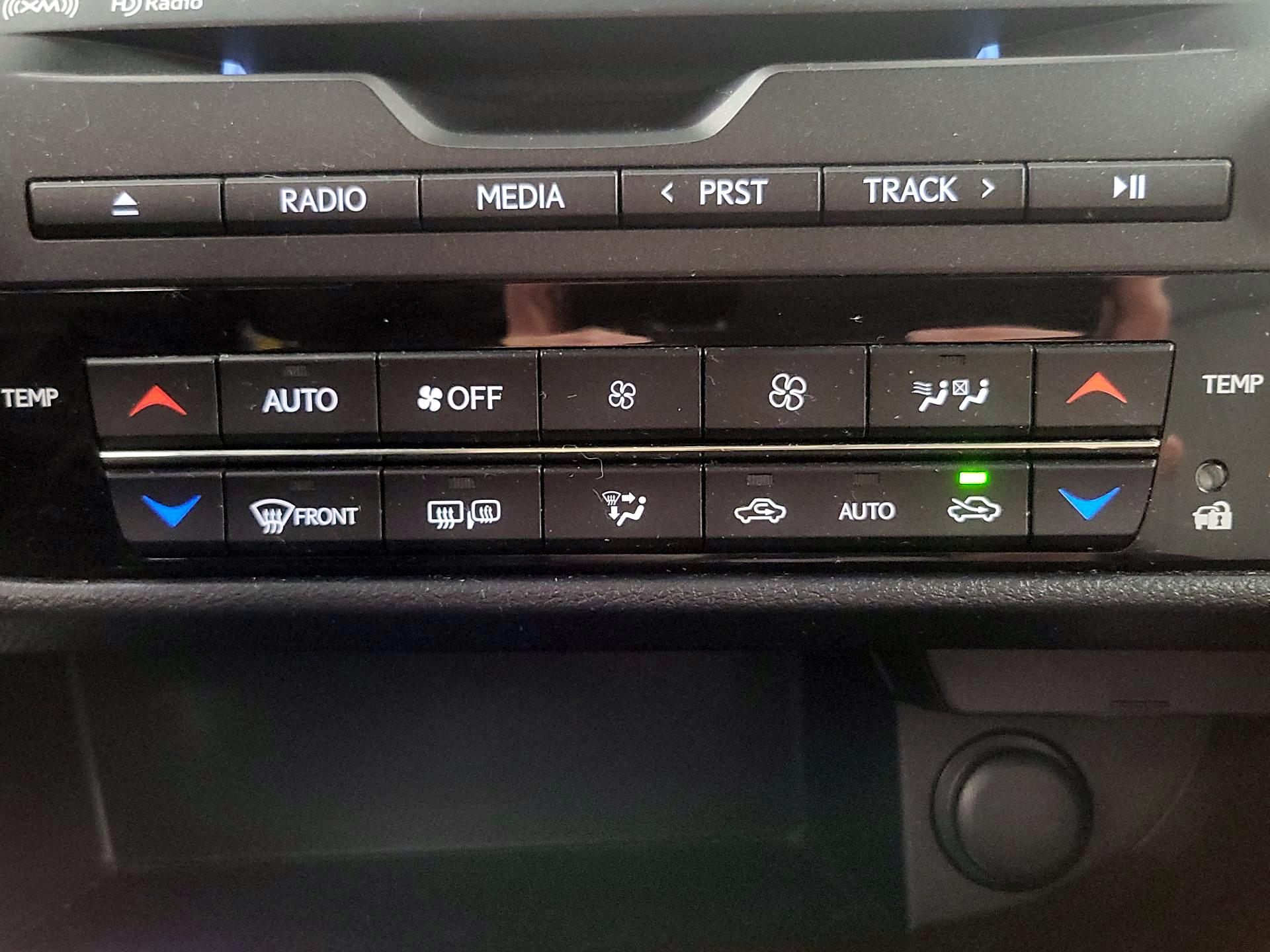 Thumbnail: 2016 Lexus RX - 17