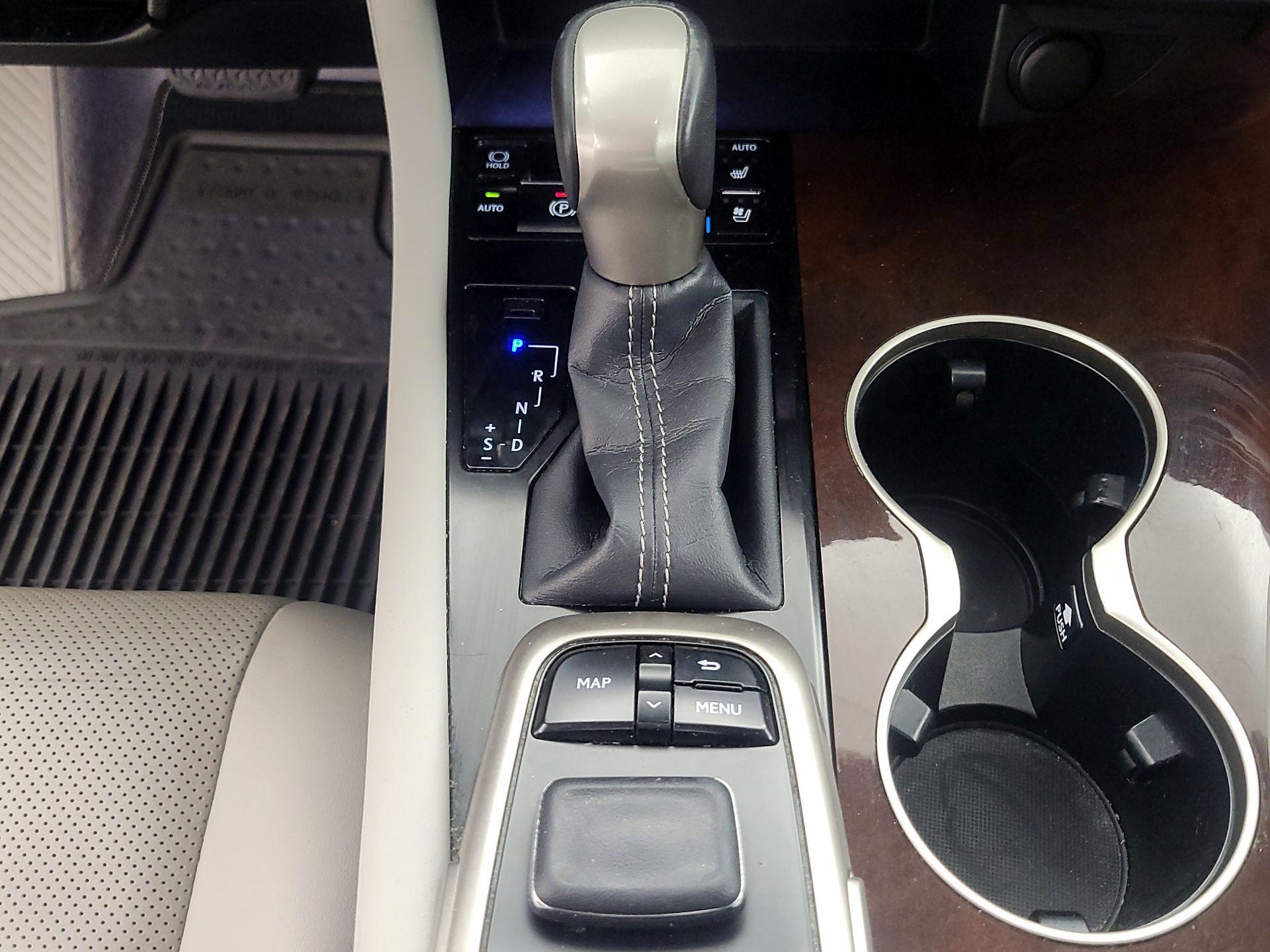 Thumbnail: 2016 Lexus RX - 18