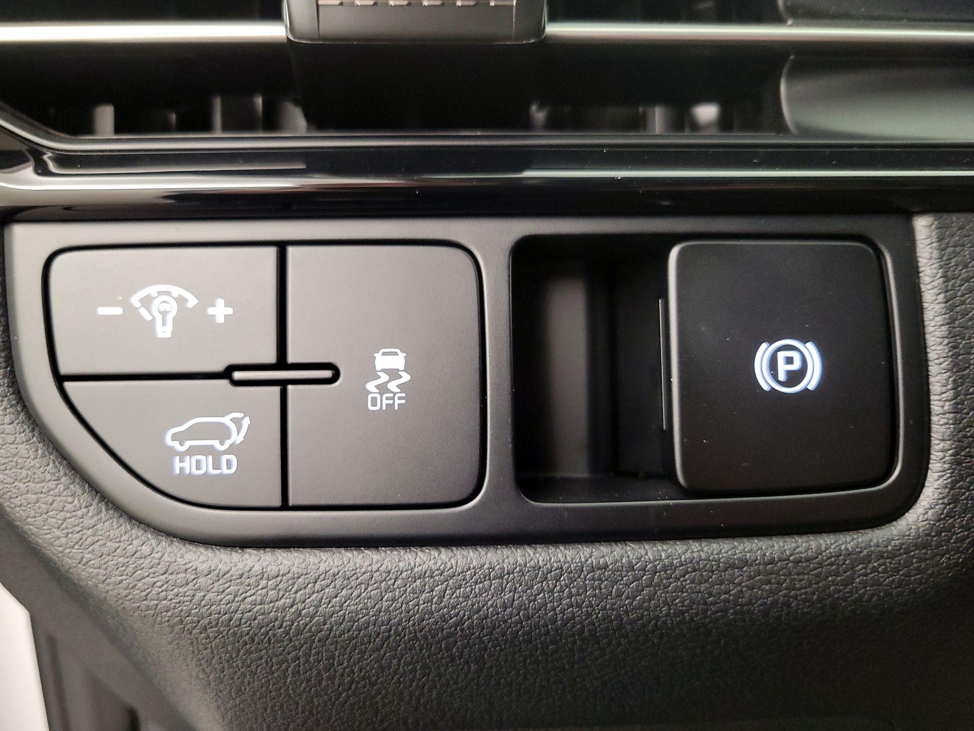 Thumbnail: 2026 Kia Sportage - 13