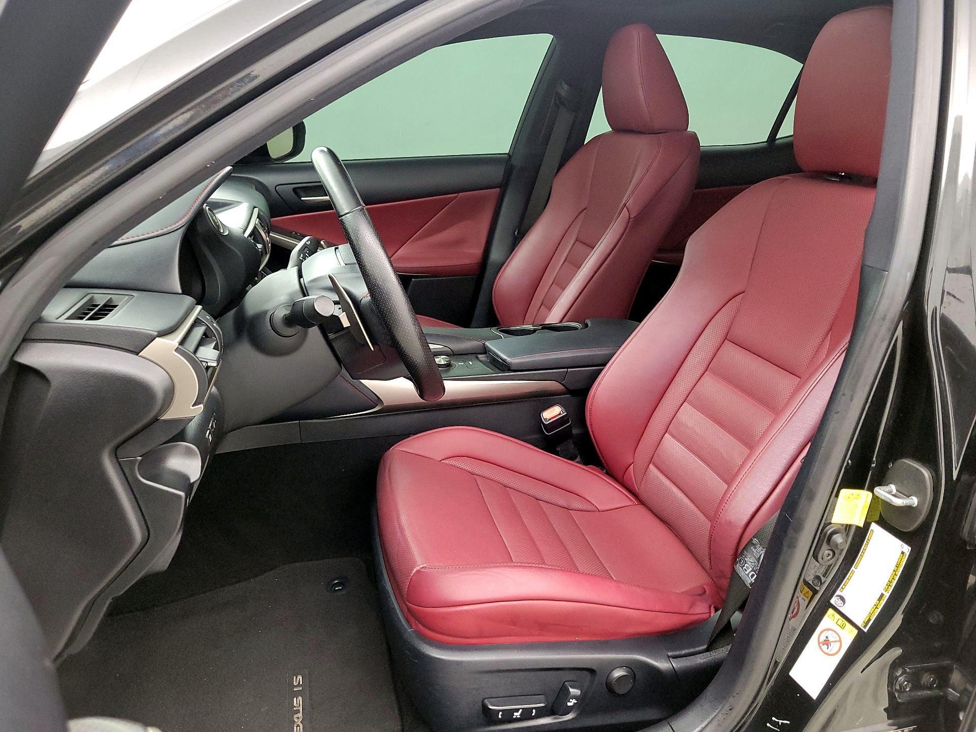 Thumbnail: 2017 Lexus IS - 11