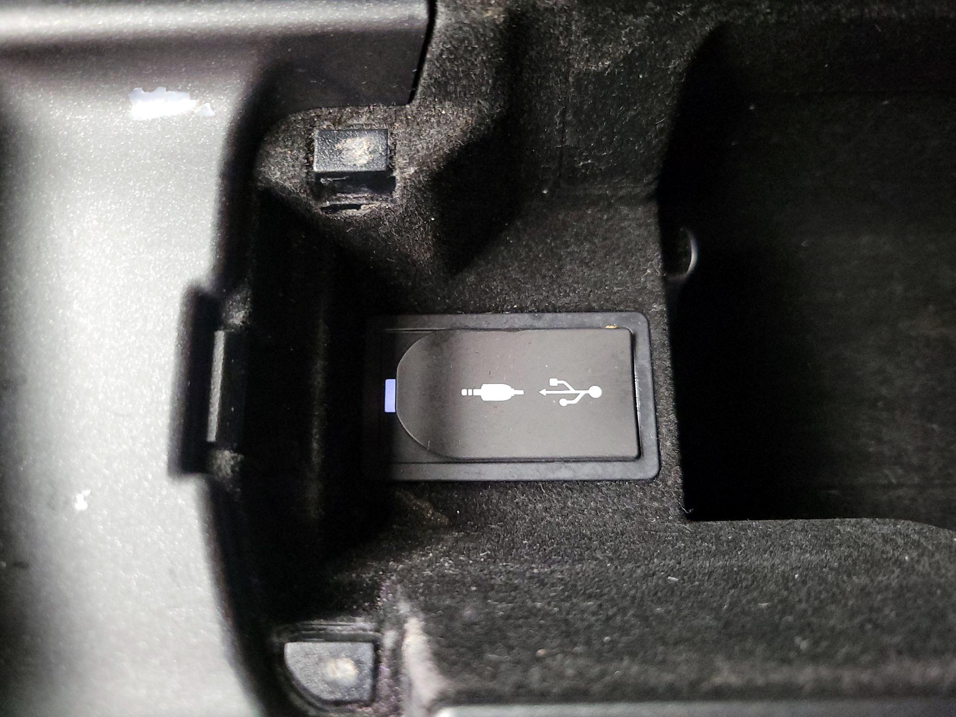 Thumbnail: 2017 Lexus IS - 19