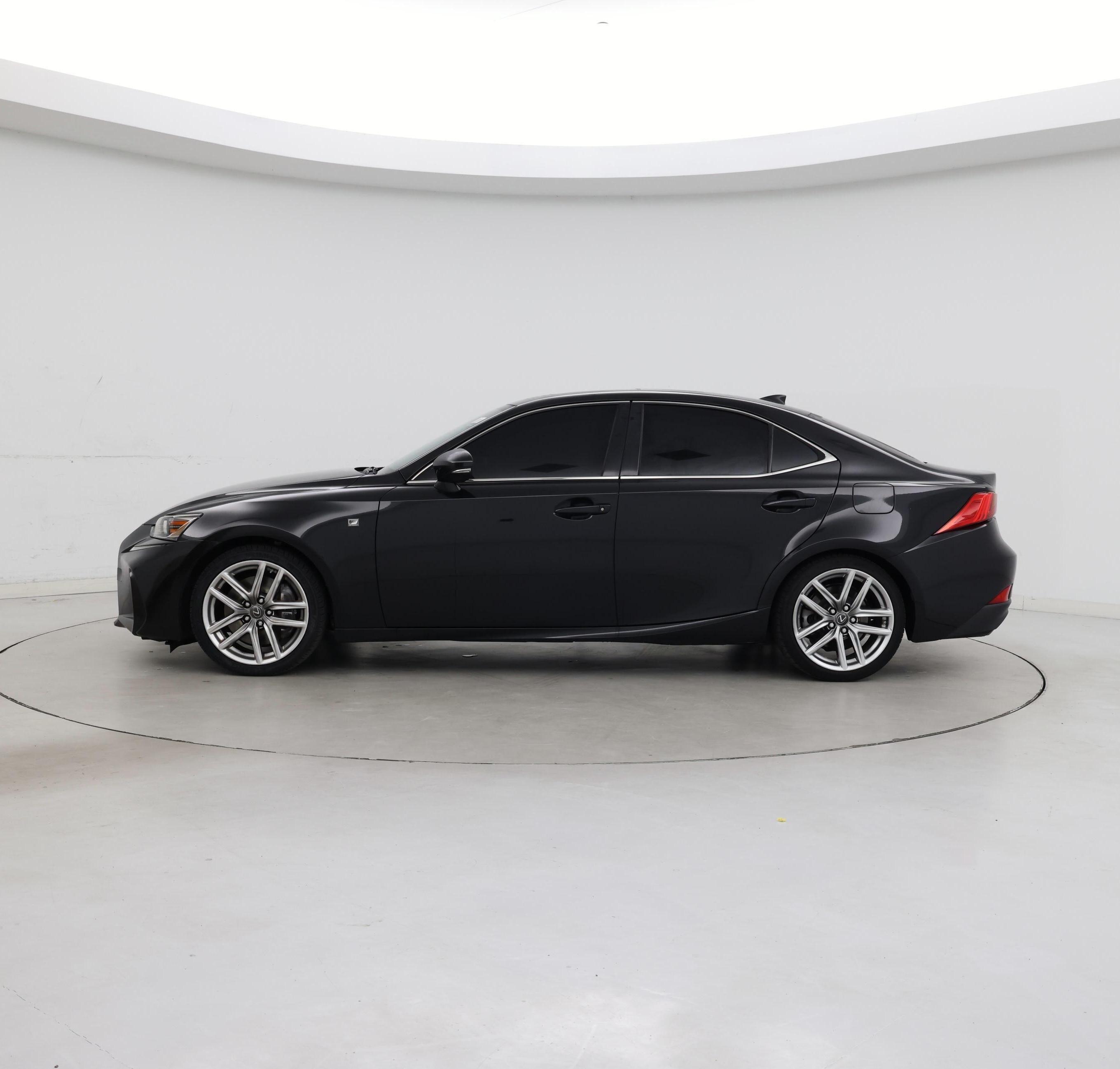 Thumbnail: 2017 Lexus IS - 3