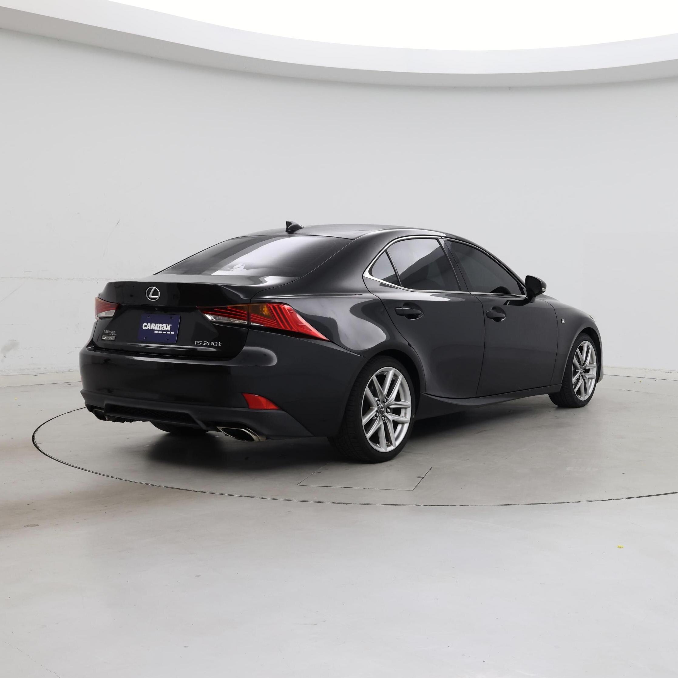 Thumbnail: 2017 Lexus IS - 8