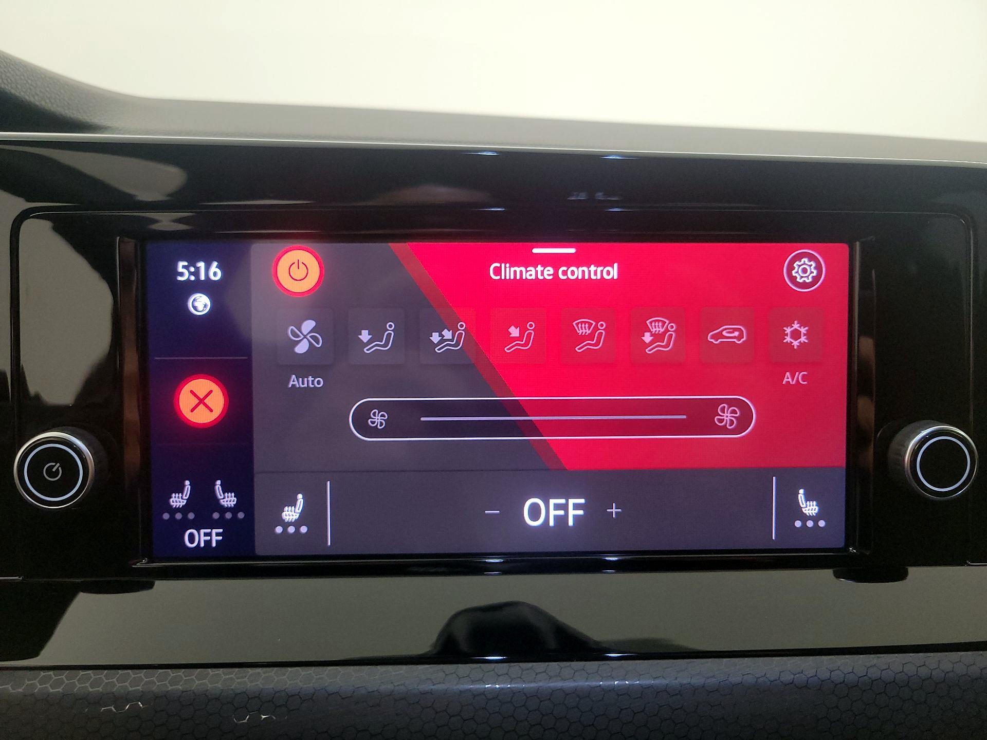 Thumbnail: 2024 Volkswagen Golf - 16