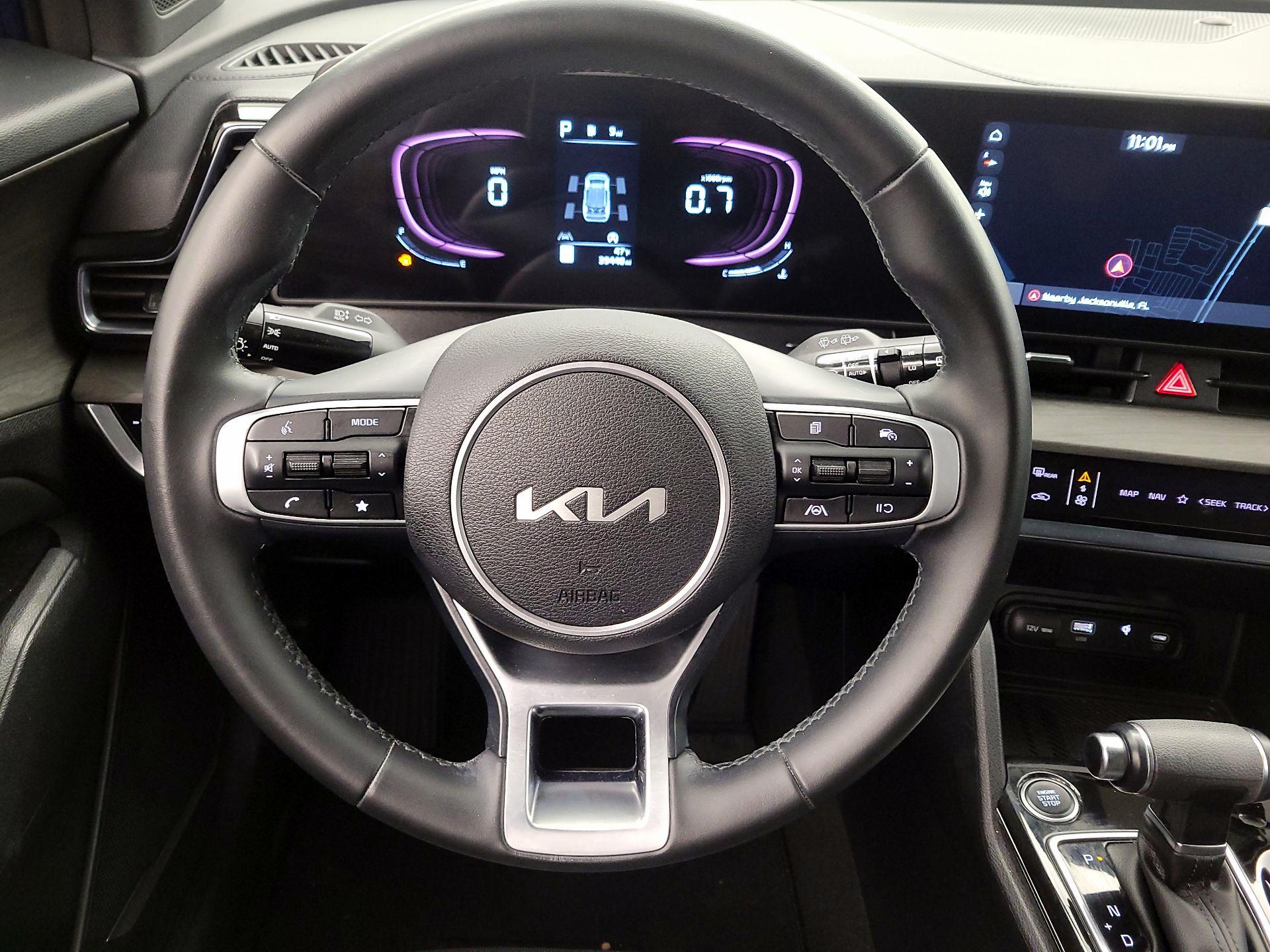 Thumbnail: 2023 Kia Sportage - 10