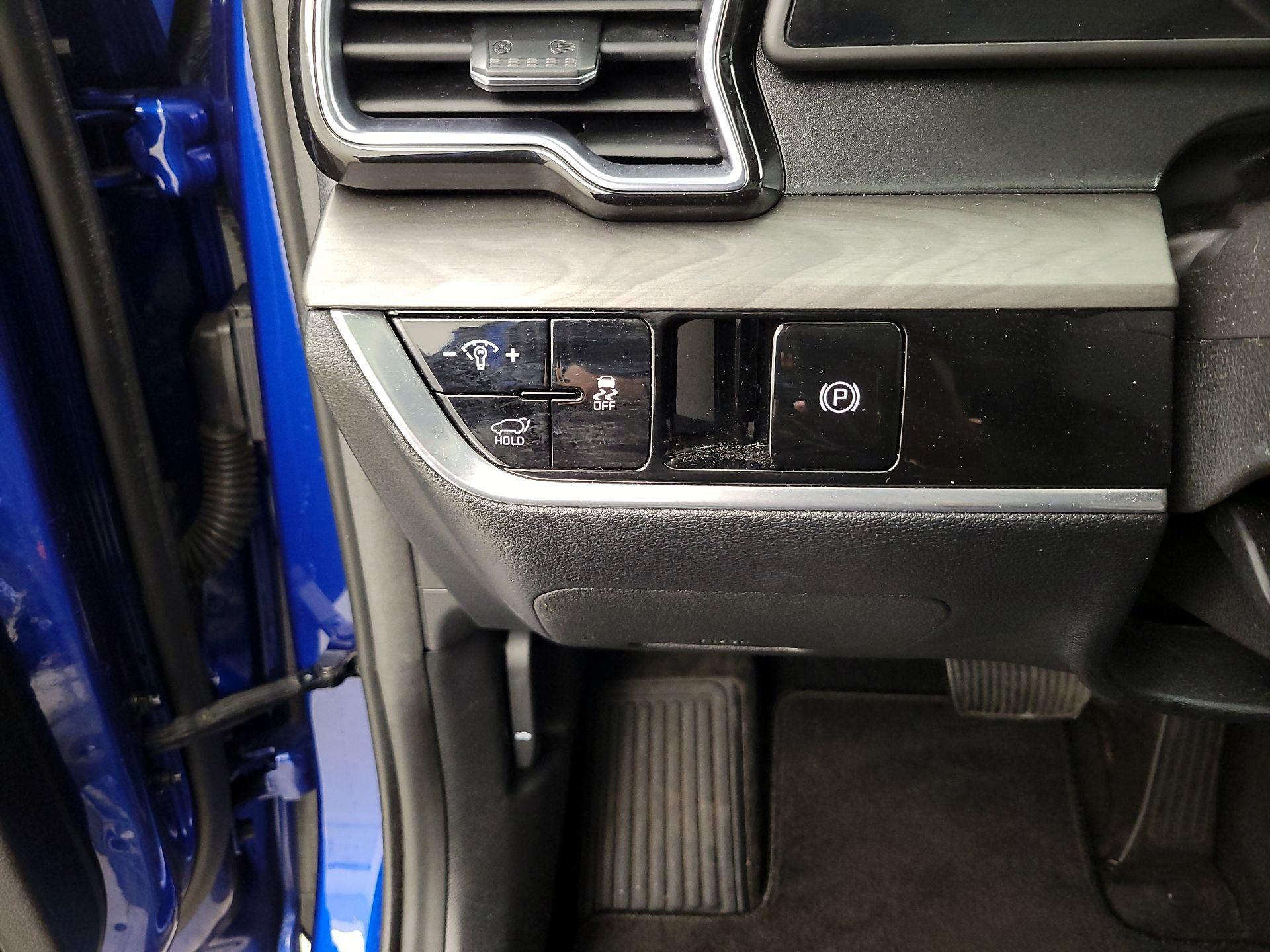 Thumbnail: 2023 Kia Sportage - 13