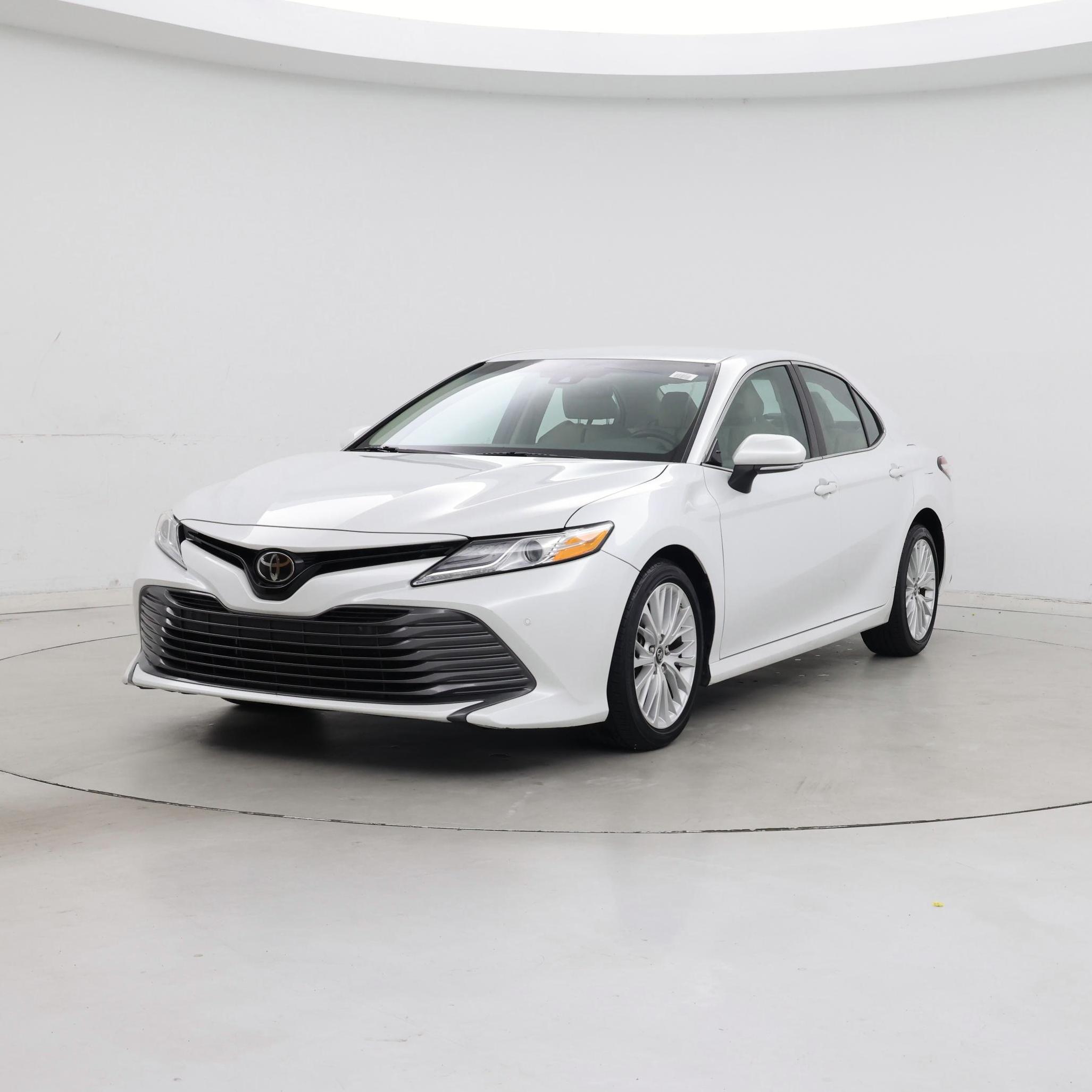 Thumbnail: 2018 Toyota Camry - 4