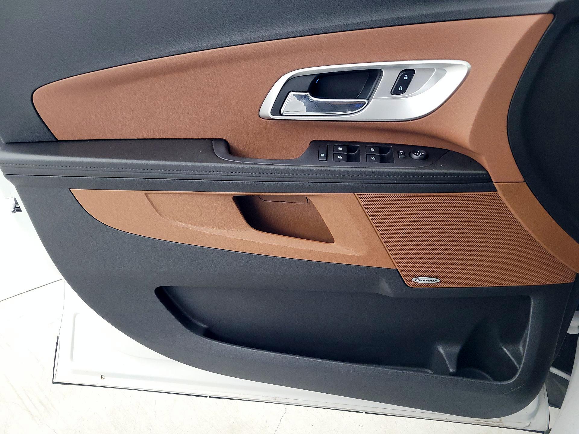 Thumbnail: 2017 Chevrolet Equinox - 12