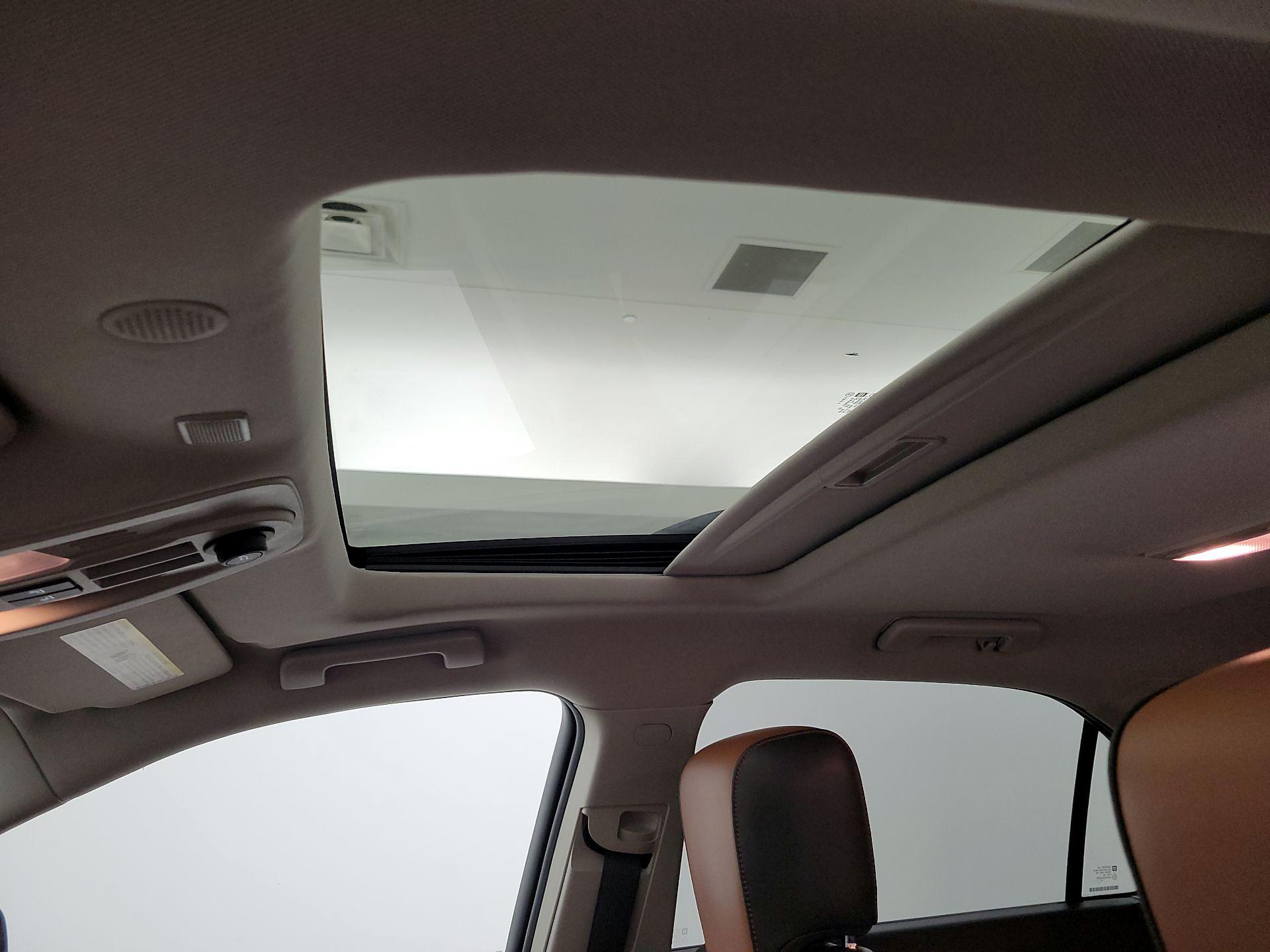 Thumbnail: 2017 Chevrolet Equinox - 17