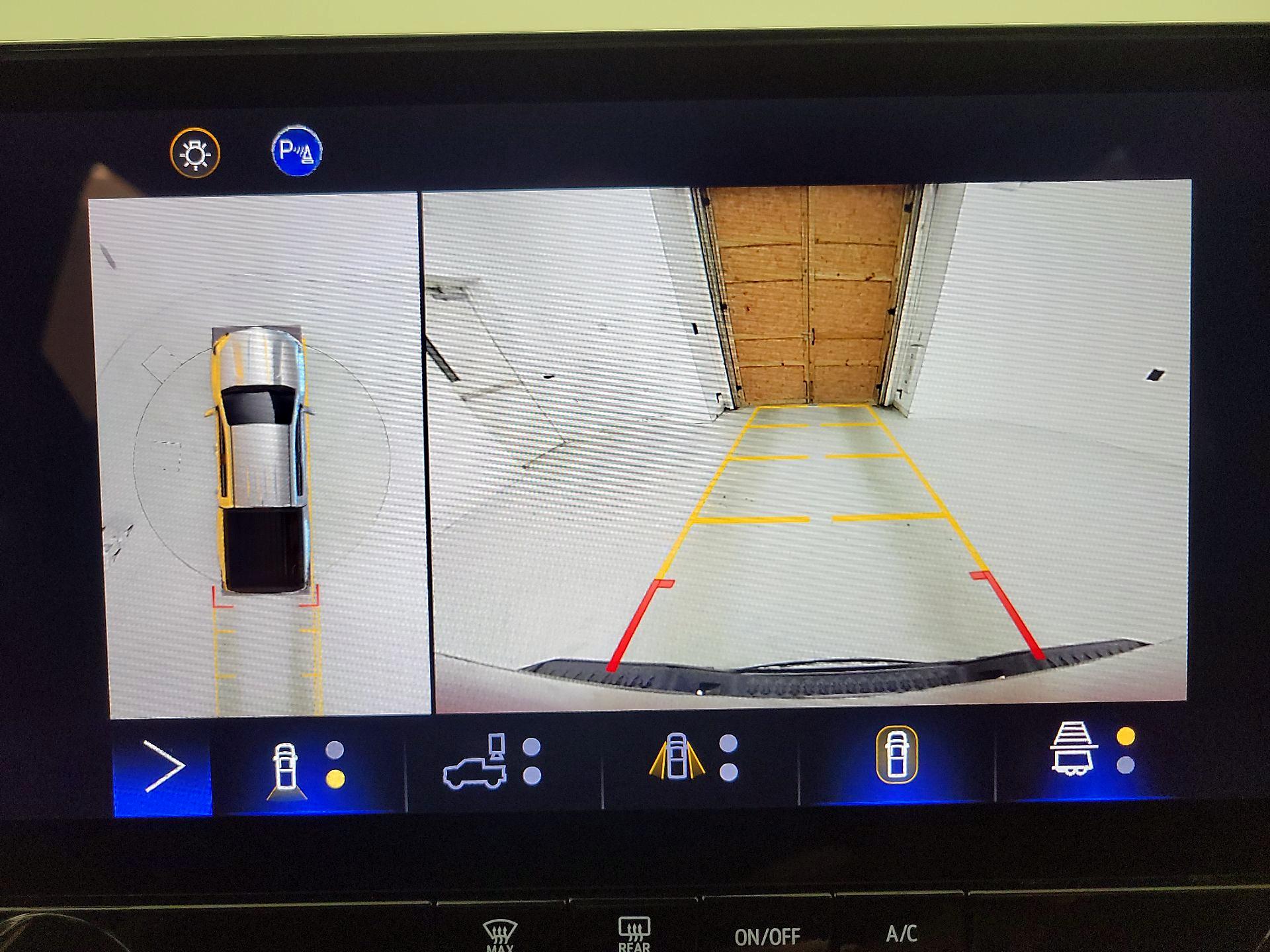 Thumbnail: 2023 Chevrolet Colorado - 14