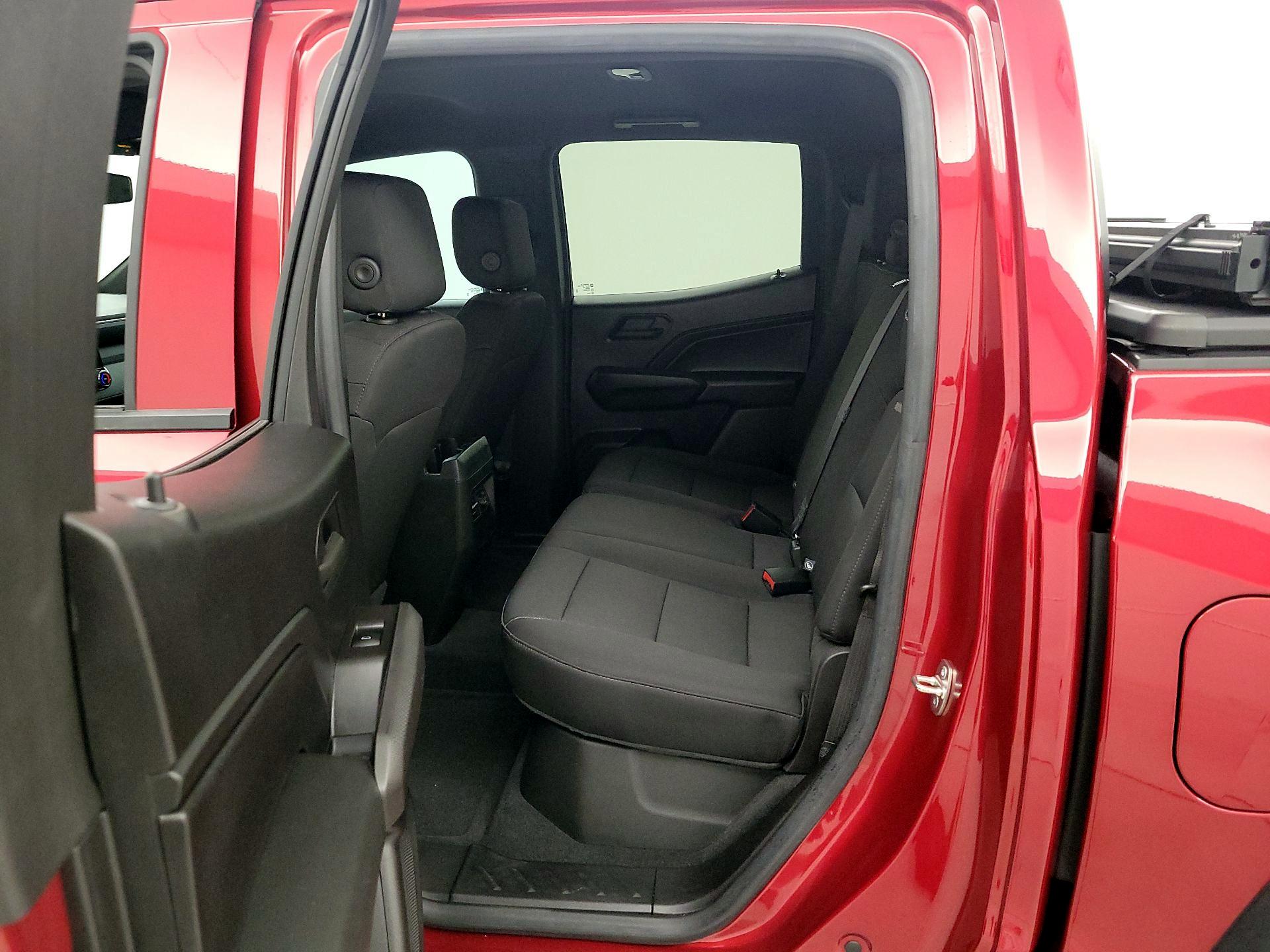 Thumbnail: 2023 Chevrolet Colorado - 19