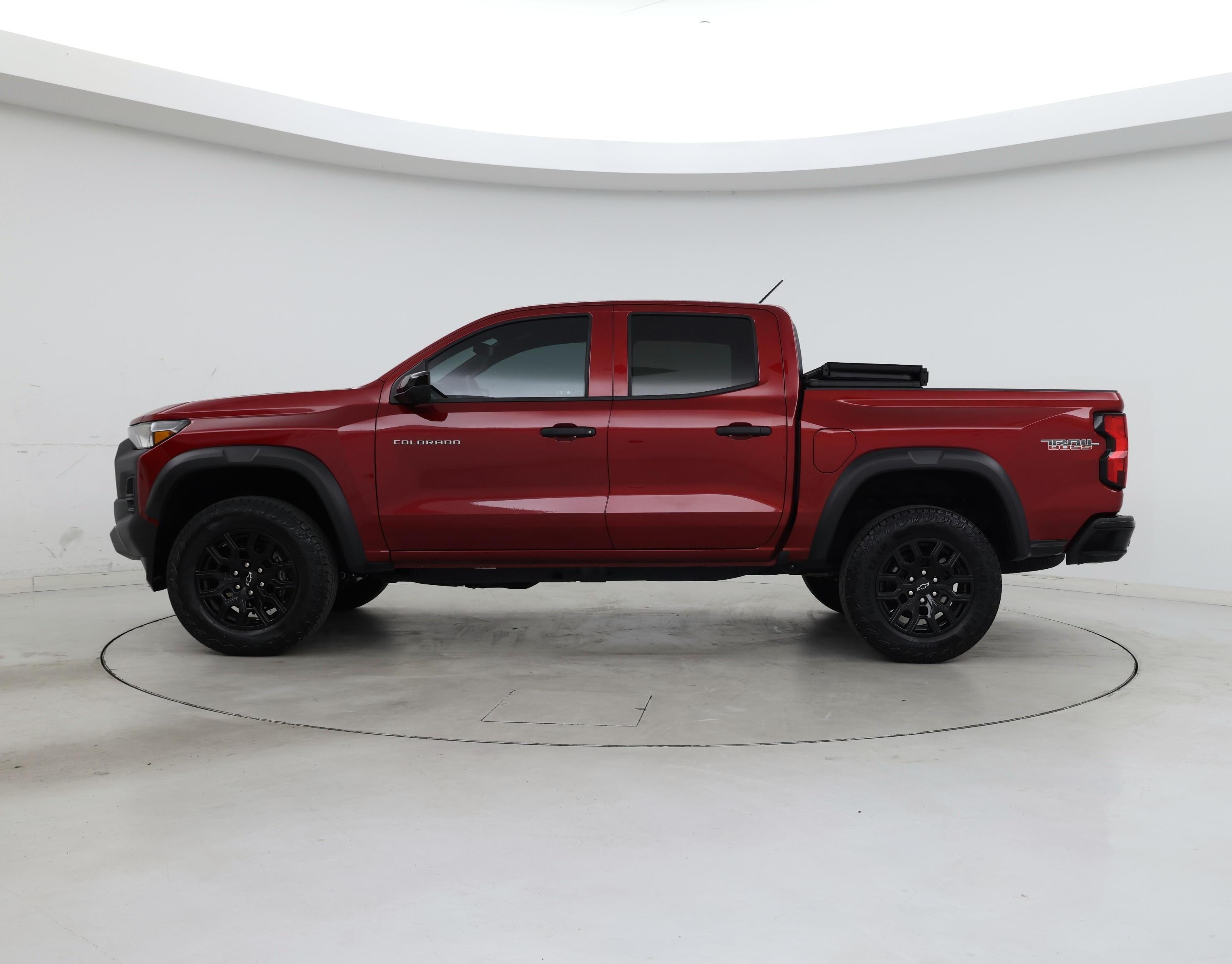 Thumbnail: 2023 Chevrolet Colorado - 3