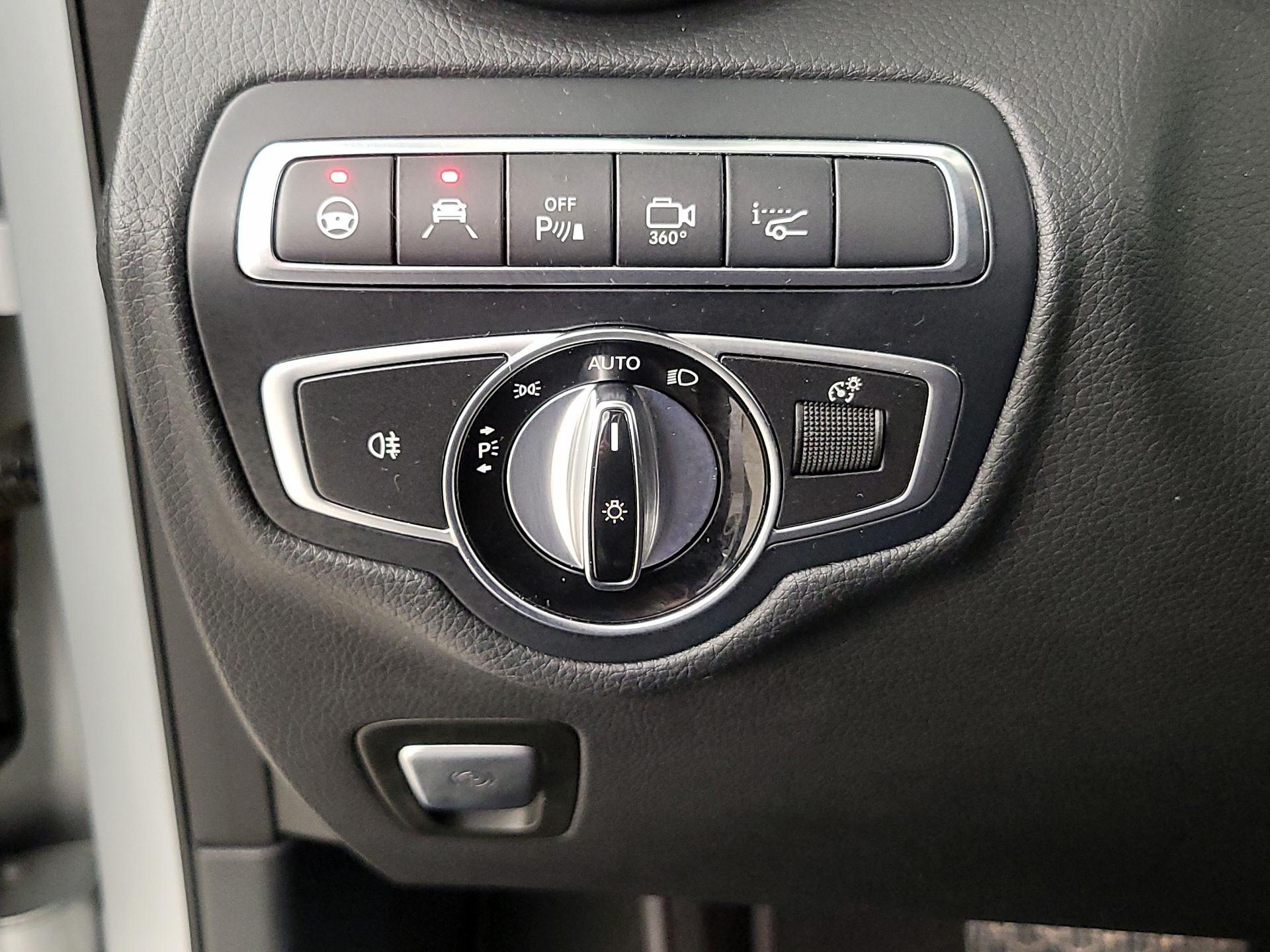 Thumbnail: 2017 Mercedes-Benz GLC - 13