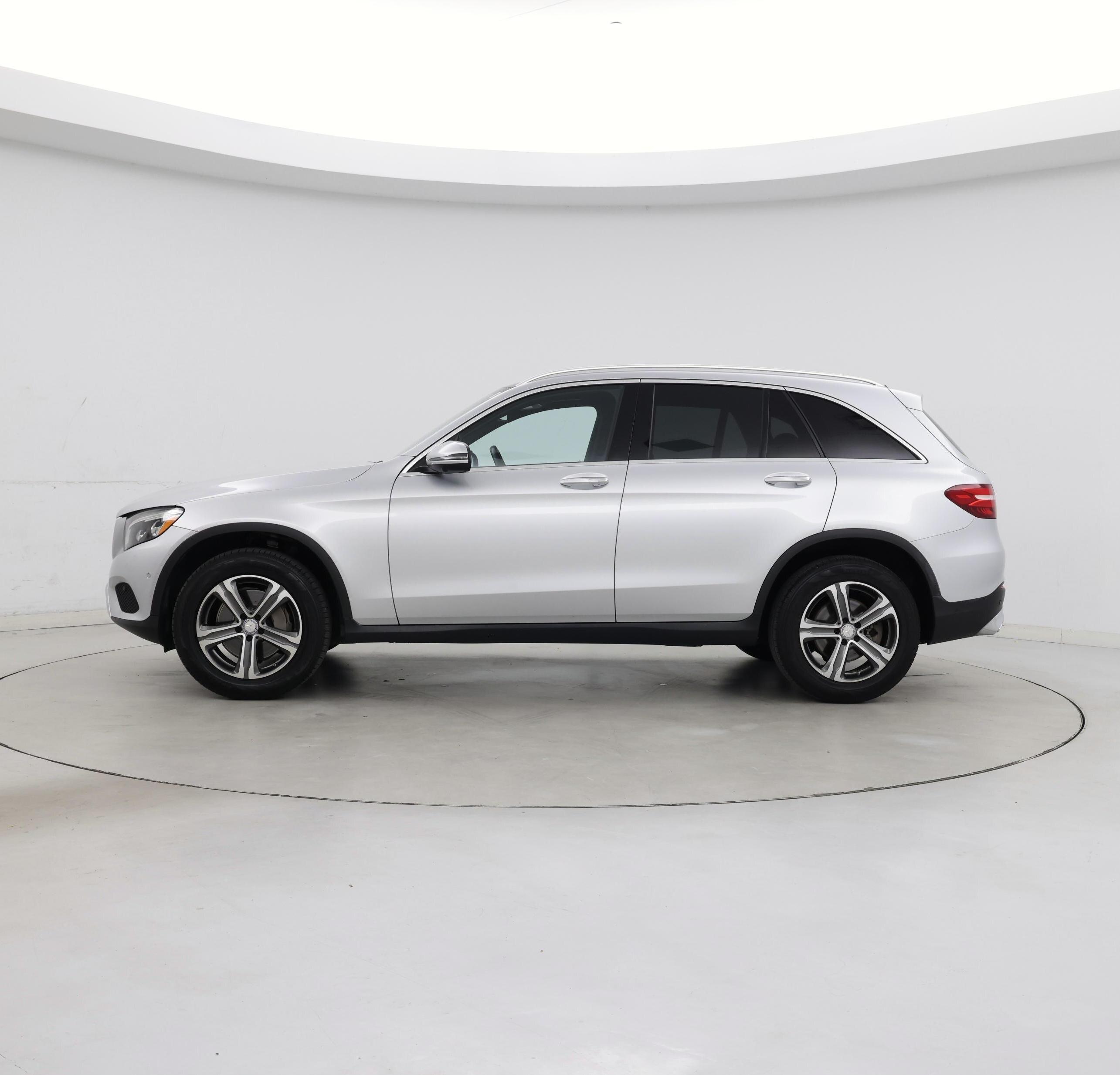 Thumbnail: 2017 Mercedes-Benz GLC - 3
