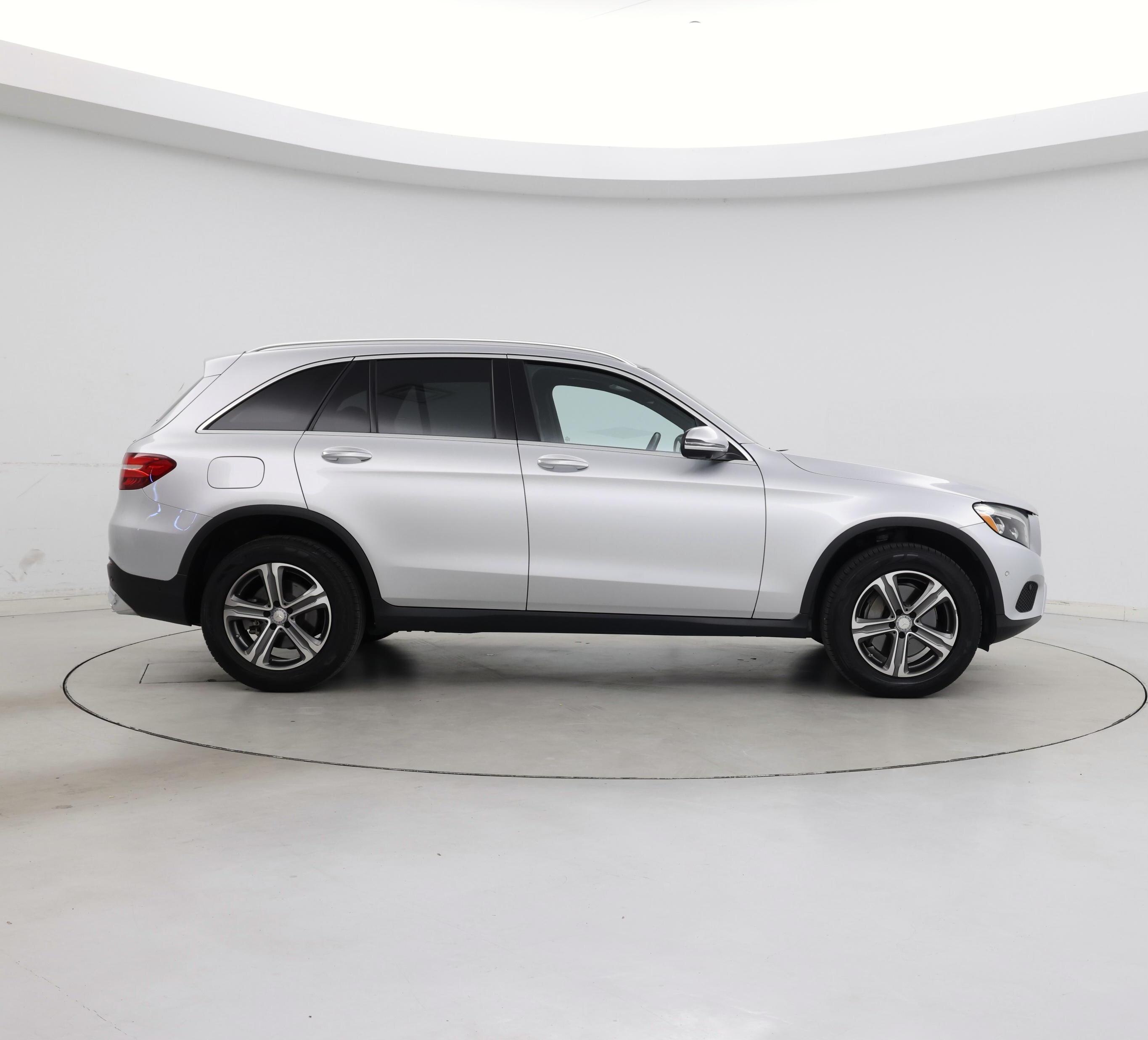 Thumbnail: 2017 Mercedes-Benz GLC - 7