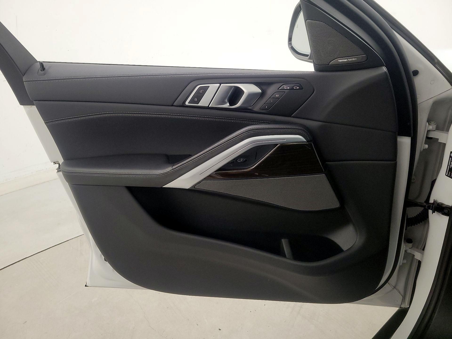 Thumbnail: 2021 BMW X6 - 12