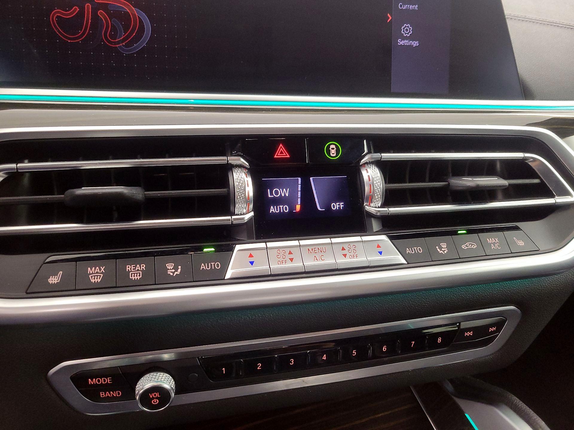 Thumbnail: 2021 BMW X6 - 17