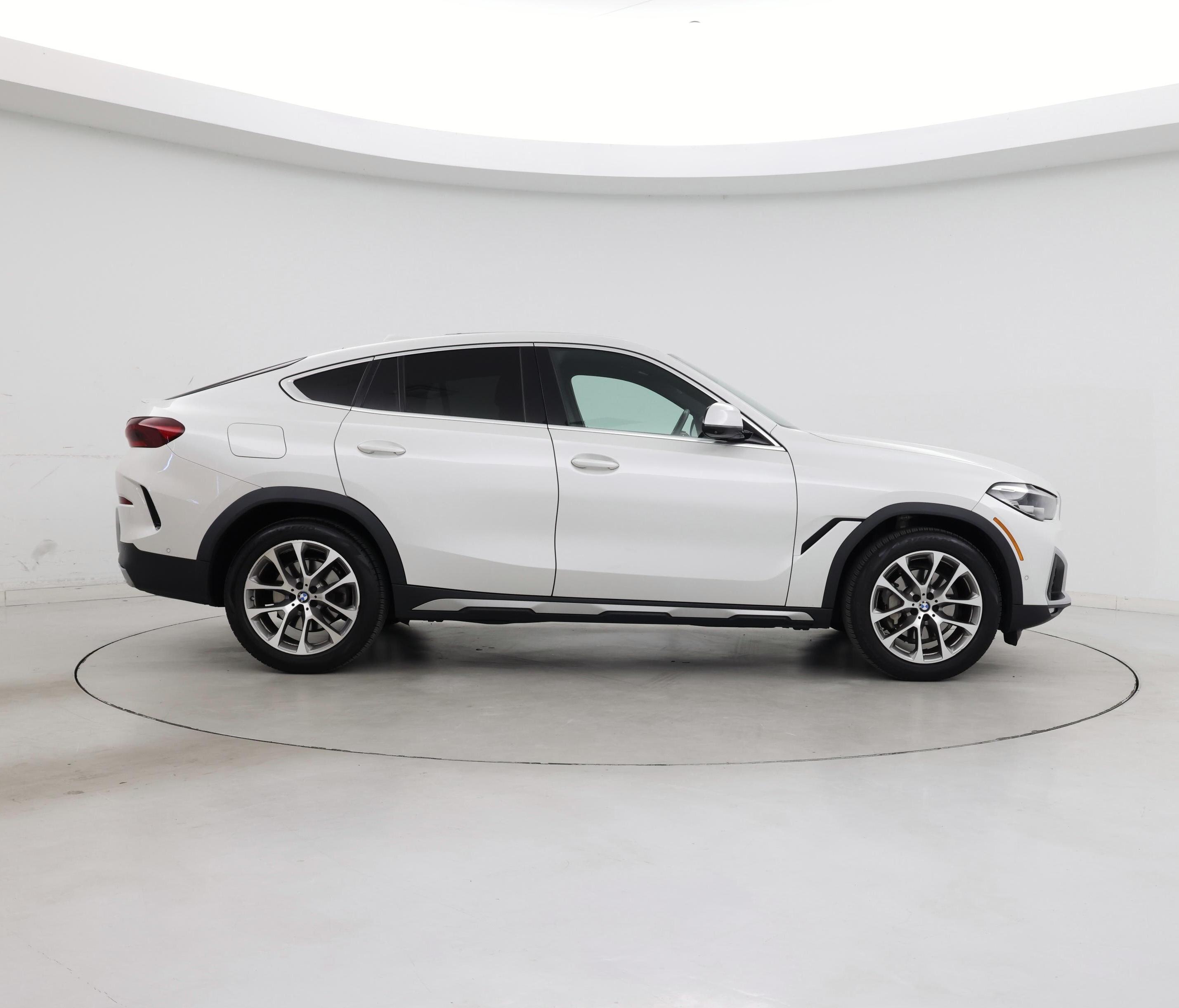Thumbnail: 2021 BMW X6 - 7
