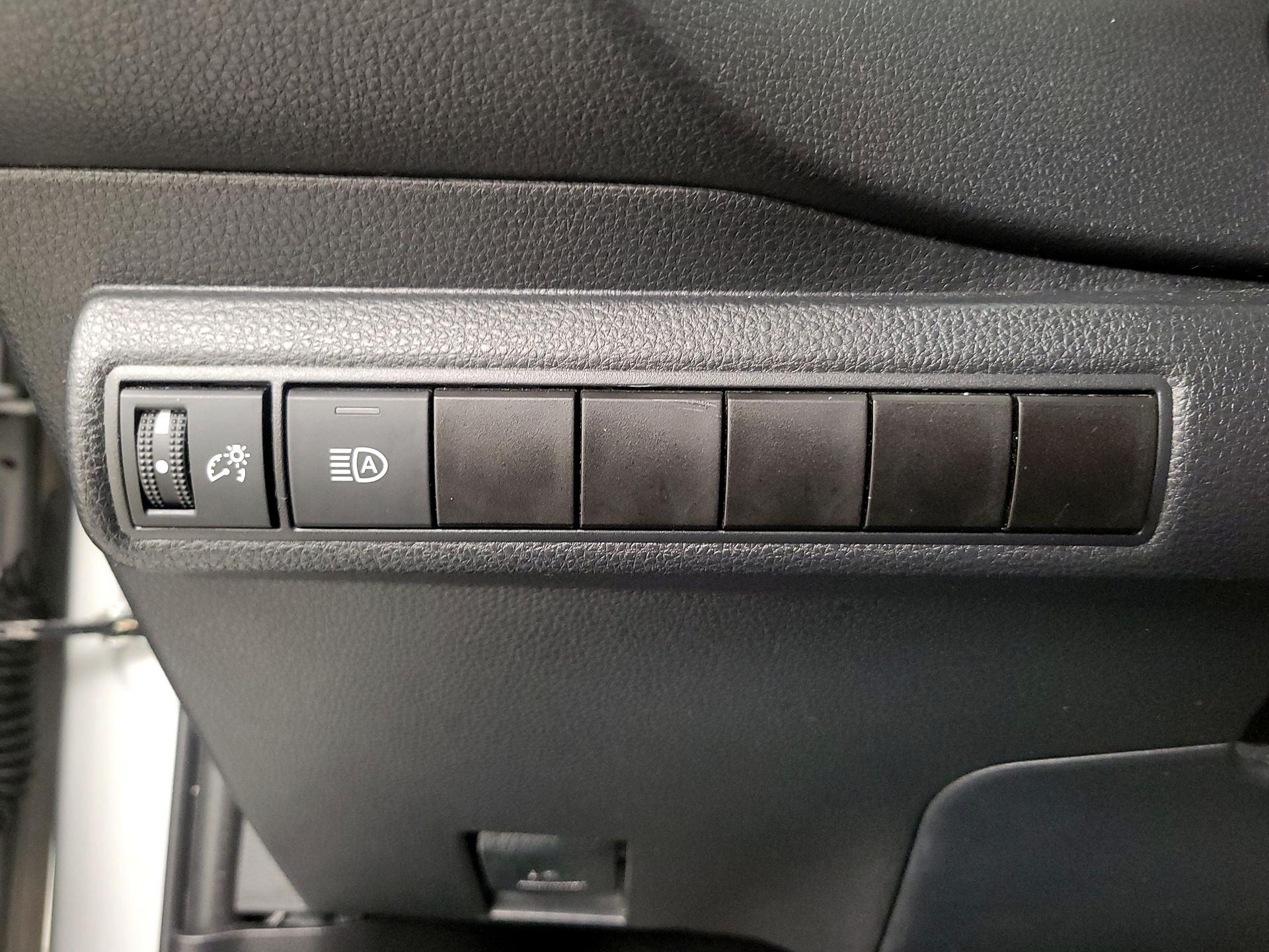 Thumbnail: 2021 Toyota Corolla - 13