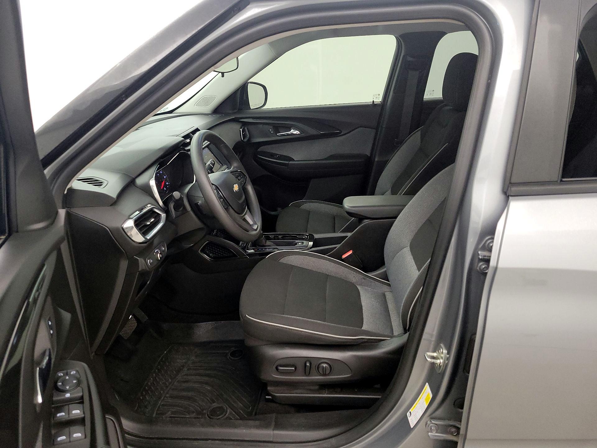 Thumbnail: 2023 Chevrolet TrailBlazer - 11