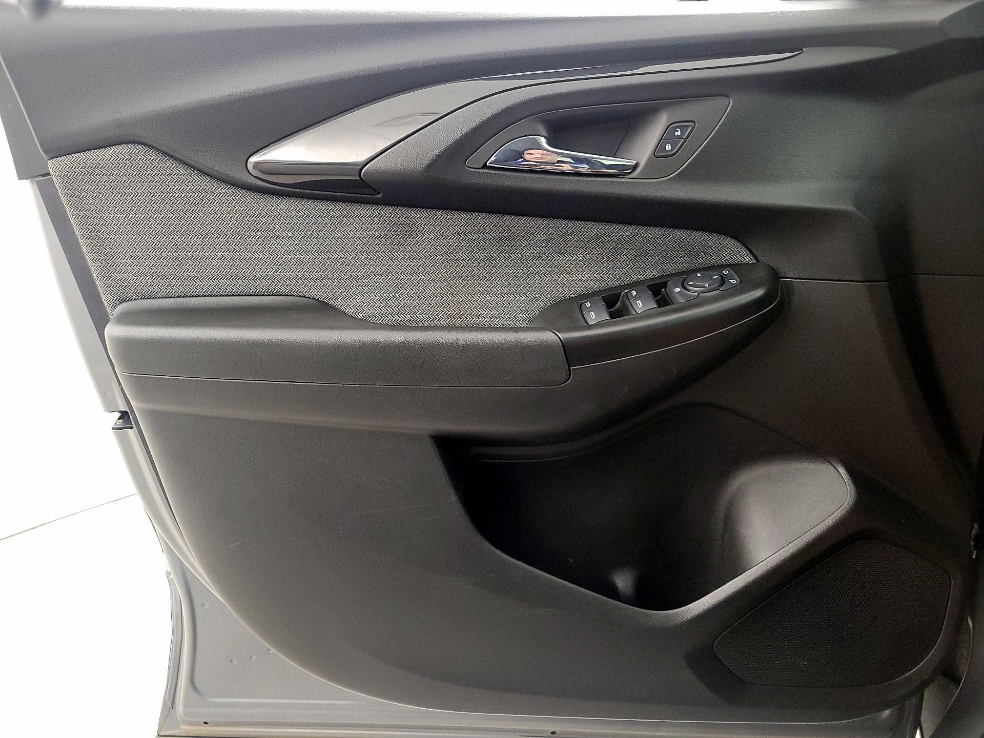 Thumbnail: 2023 Chevrolet TrailBlazer - 12