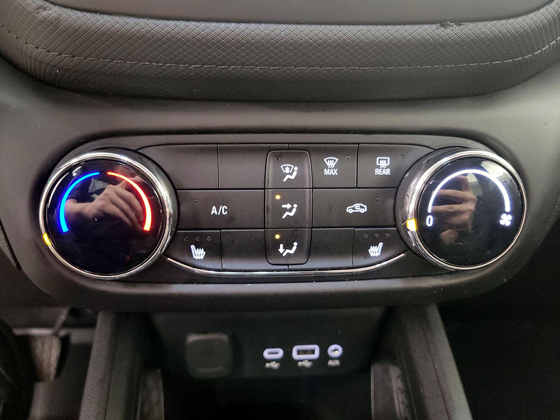 Thumbnail: 2023 Chevrolet TrailBlazer - 16