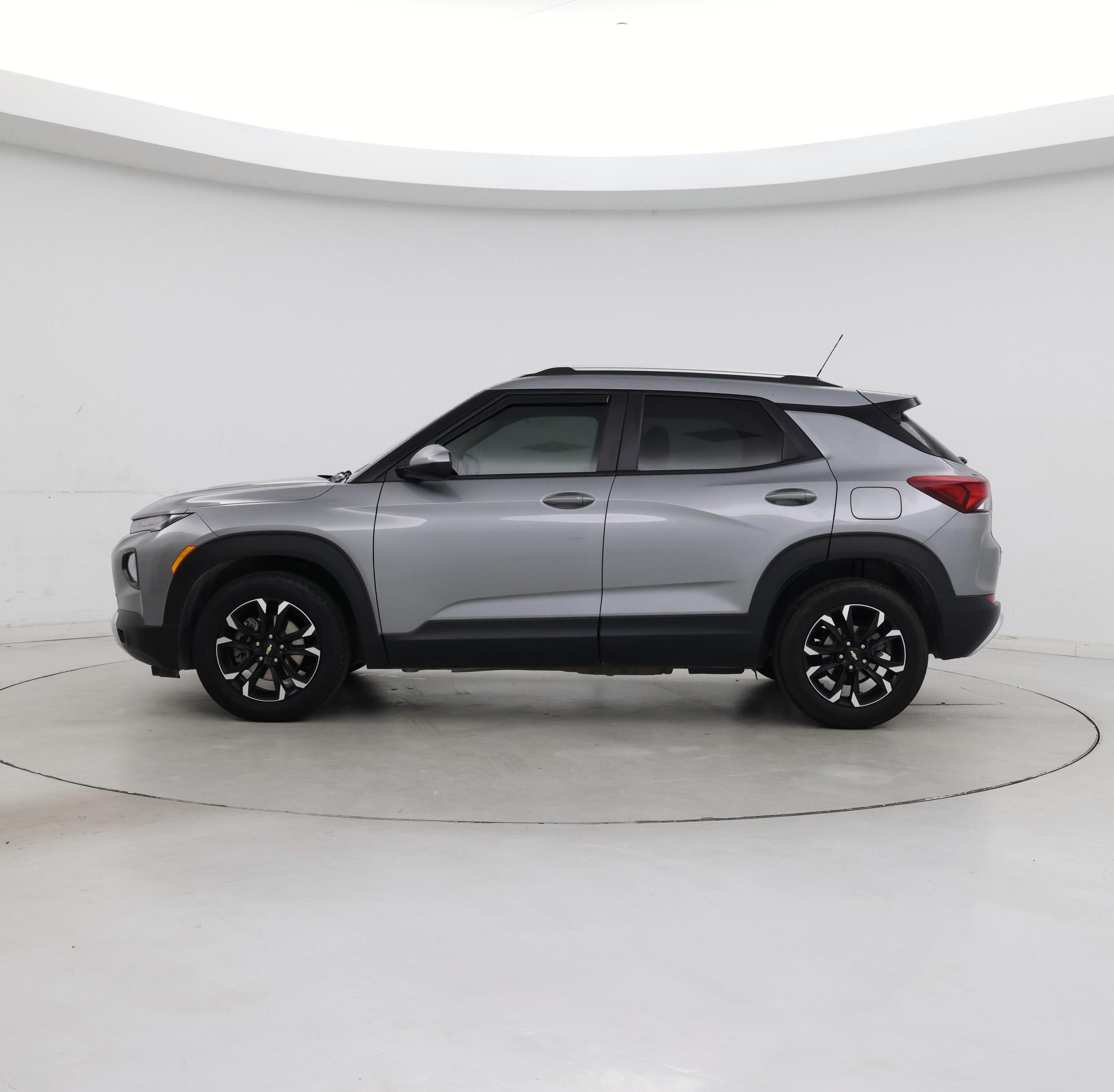 Thumbnail: 2023 Chevrolet TrailBlazer - 3