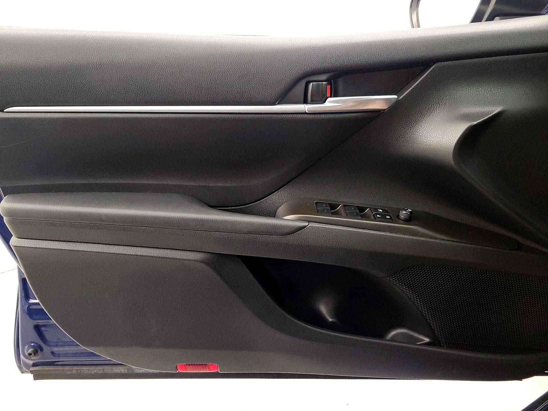 Thumbnail: 2023 Toyota Camry - 12