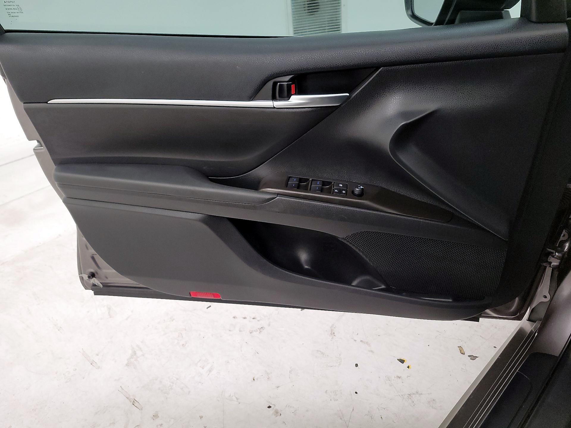 Thumbnail: 2023 Toyota Camry - 12