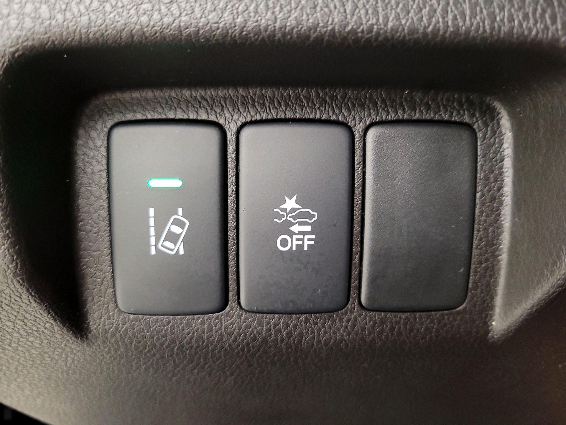 Thumbnail: 2020 Acura ILX - 13