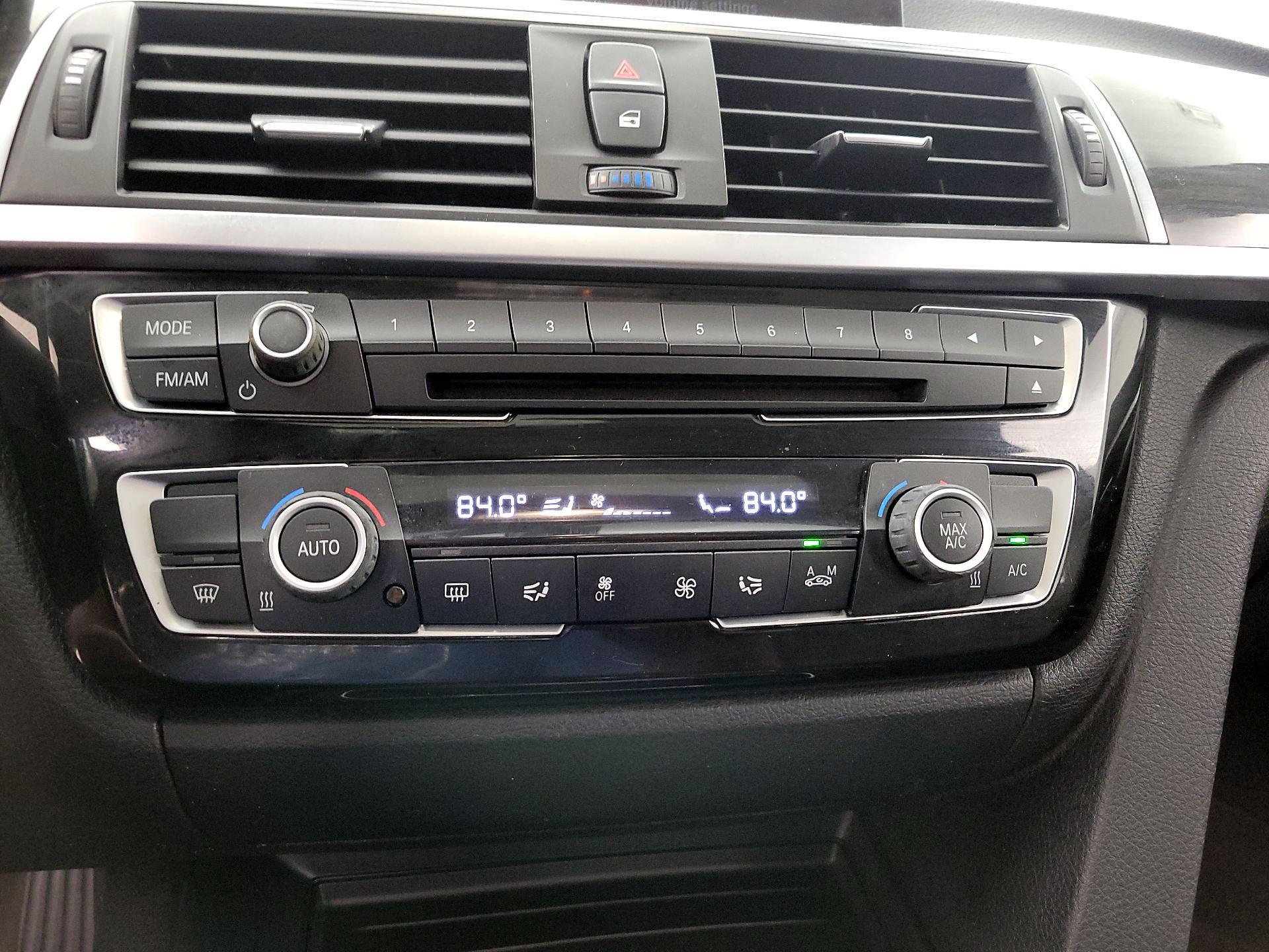 Thumbnail: 2016 BMW 3 Series - 17