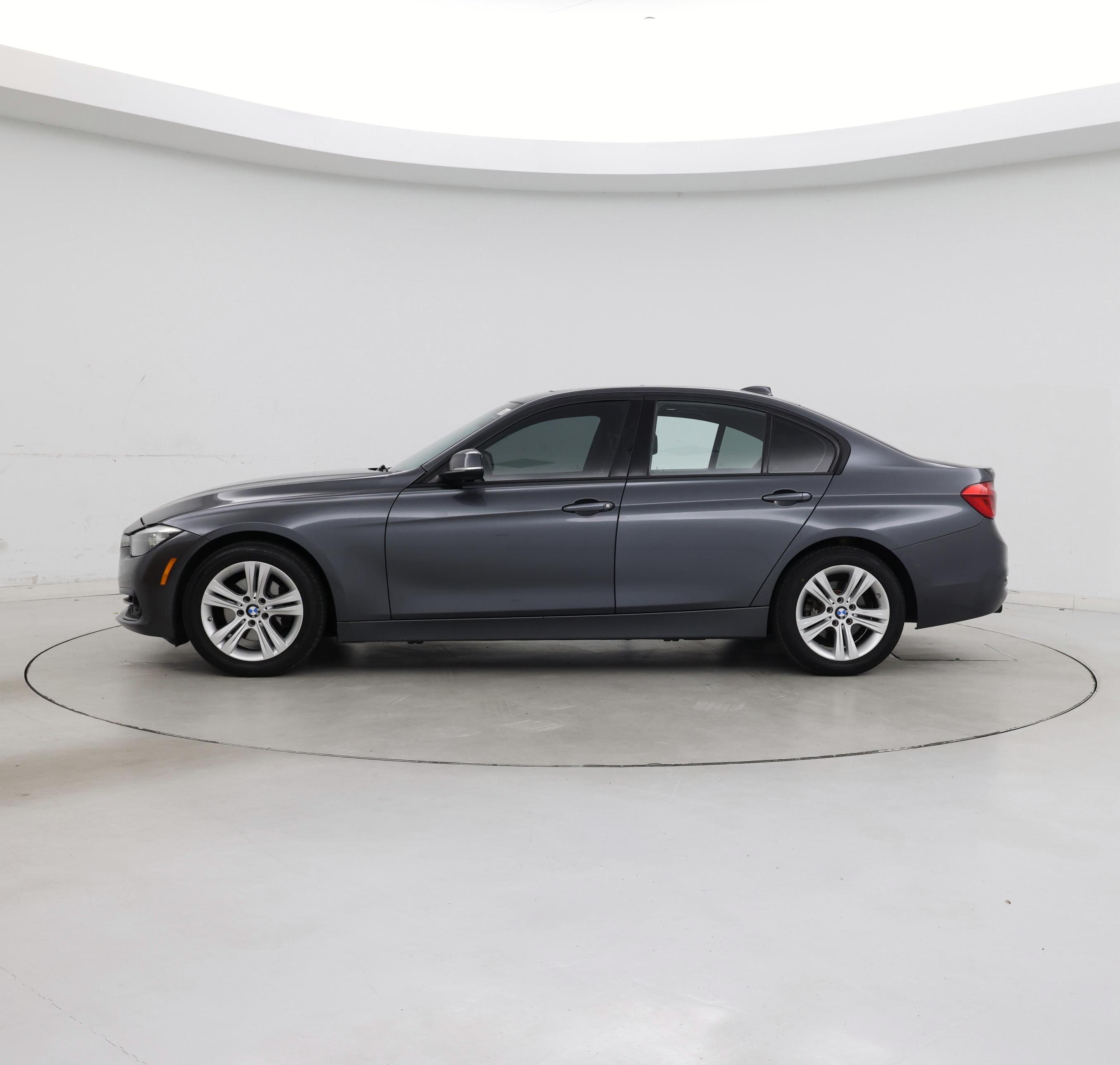 Thumbnail: 2016 BMW 3 Series - 3
