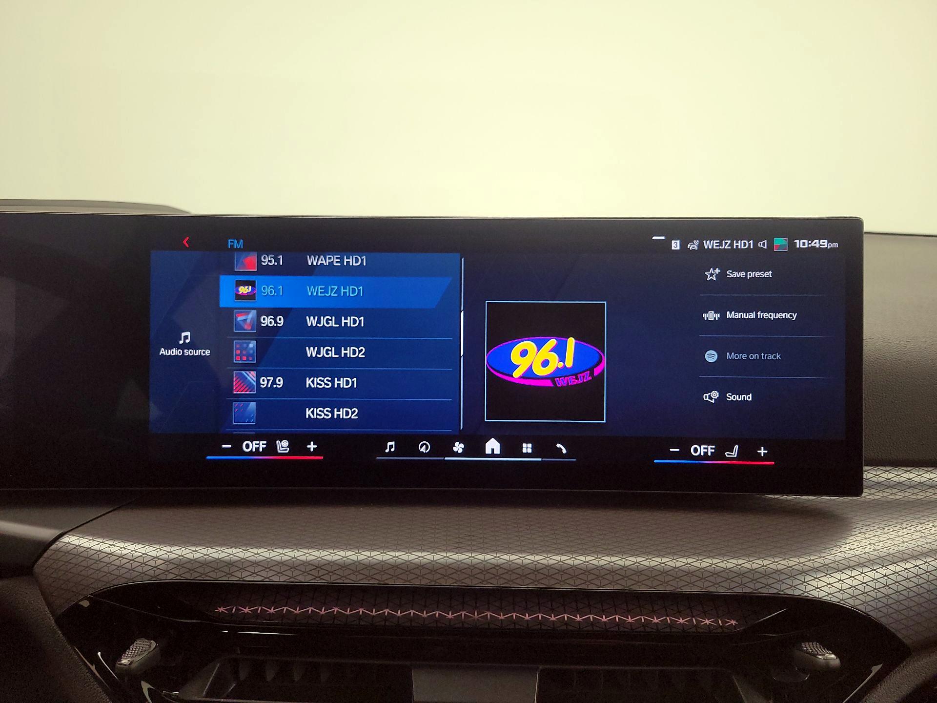 Thumbnail: 2025 BMW M3 - 16